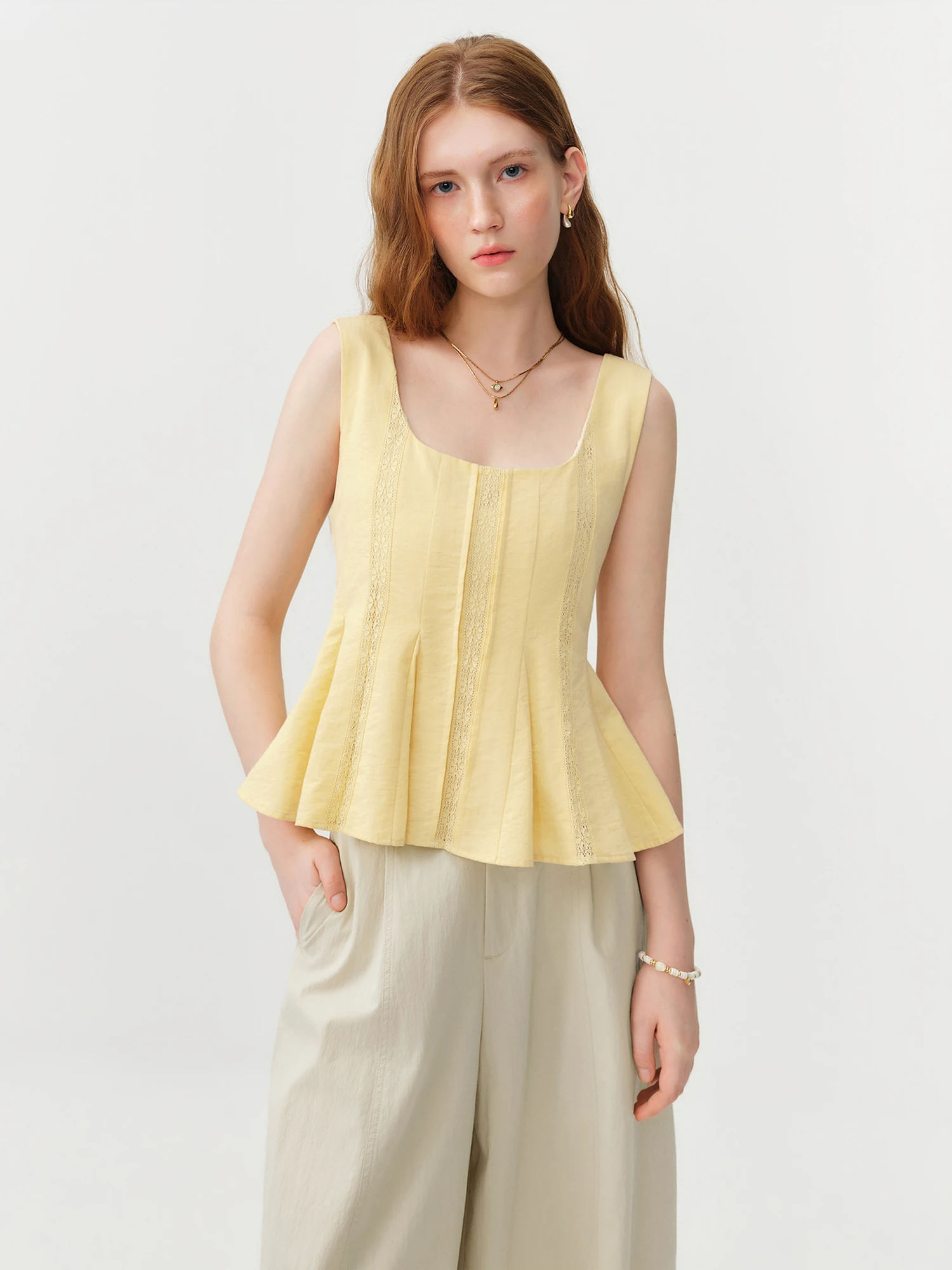 FSLE 2026 Summer Women's Red Lace Sleeveless Blouse with Waist-Defining Fit for Beach Vacations and Summer Getaways