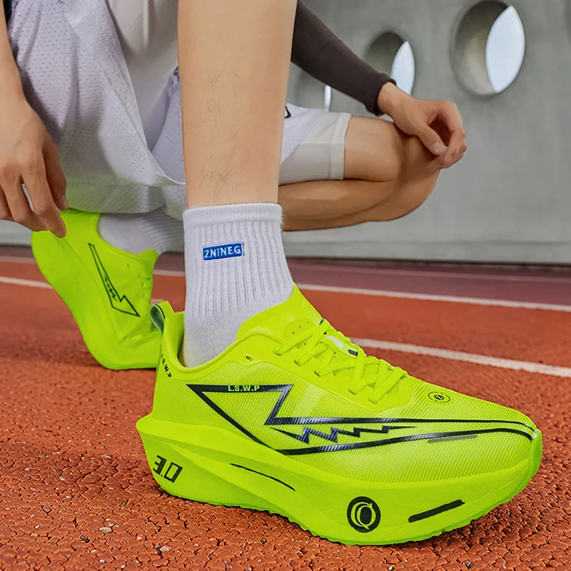 Men's Casual Sports Shoes, Soft-Soled Road Running Shoes, Lightweight, Breathable, Non-Slip, Wear-Resistant, Trendy and Versatile Daily Jogging Sneakers