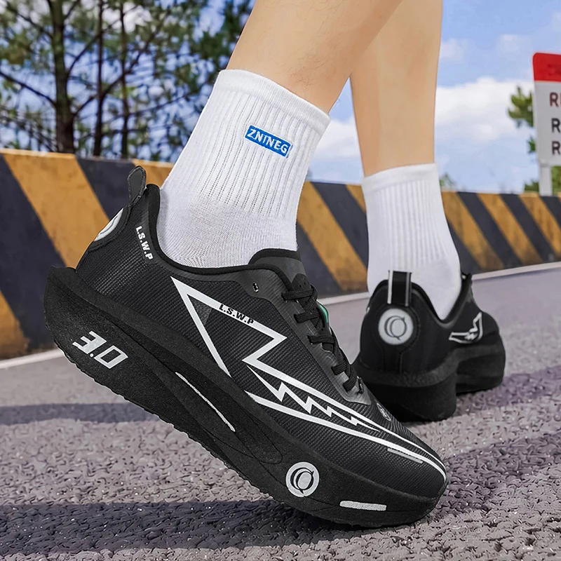 Men's Casual Sports Shoes, Soft-Soled Road Running Shoes, Lightweight, Breathable, Non-Slip, Wear-Resistant, Trendy and Versatile Daily Jogging Sneakers