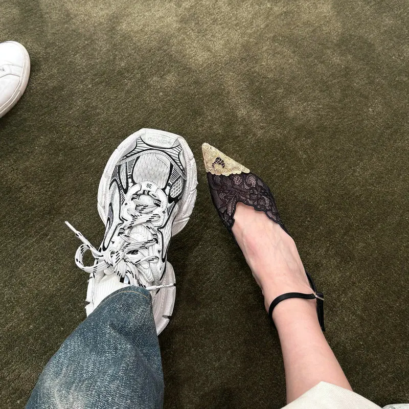 Fashion Lace Sequin Hollow Out Mesh Women Pumps Sexy Pointed Toe Designer Low Heels Slingback Sandals Ladies Shoes
