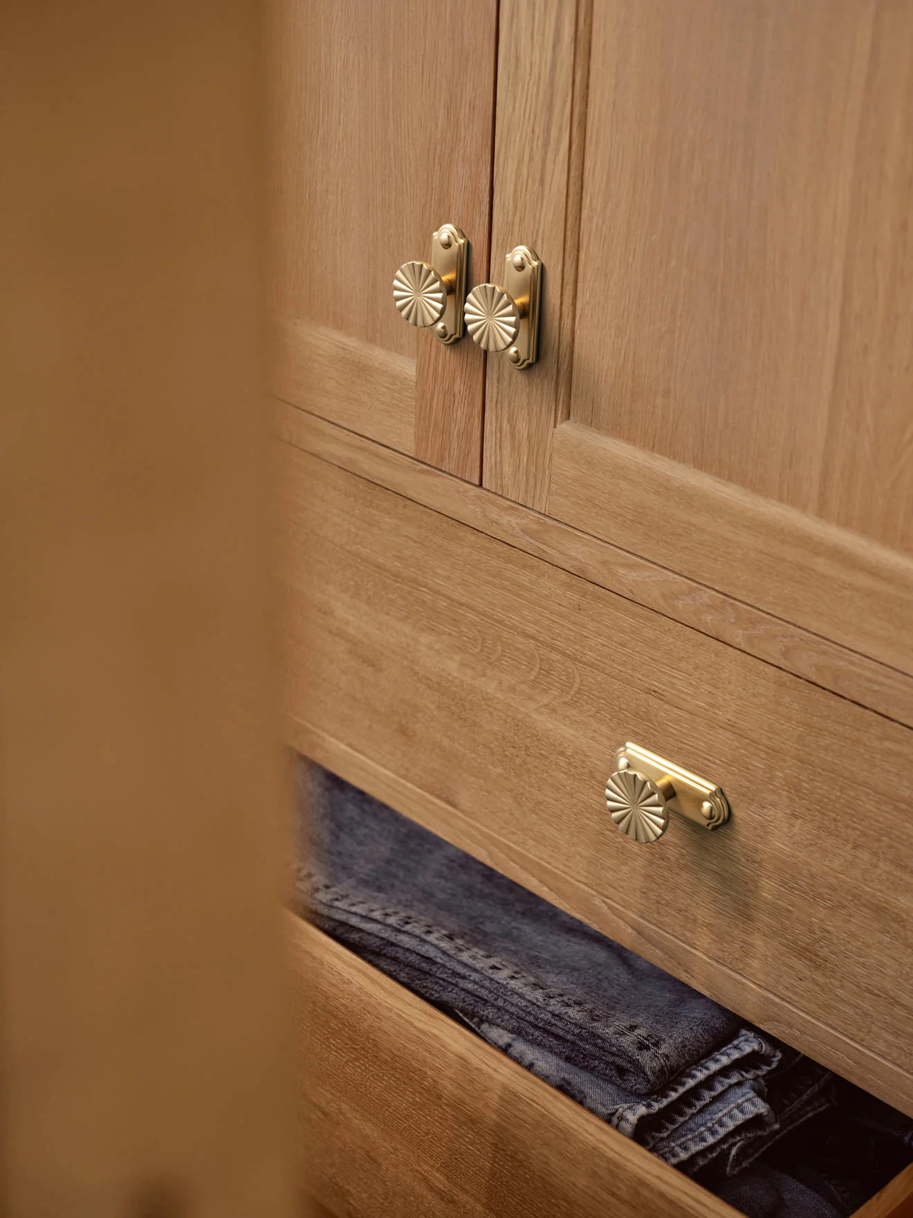 Goo-Ki Modern 3''Hole Centers Brushed Brass Cabinet Pulls,Accessible Luxury Zinc Alloy Din Cup Cabinet Pulls with Mordern Style