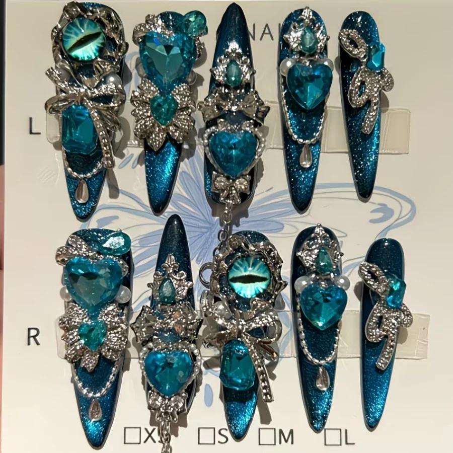10 Handmade Armor-wearing Blue Cat Eye Glittering Heart Sparkling Heavy Industrial Nail Art Spring/Summer Style White False Nails