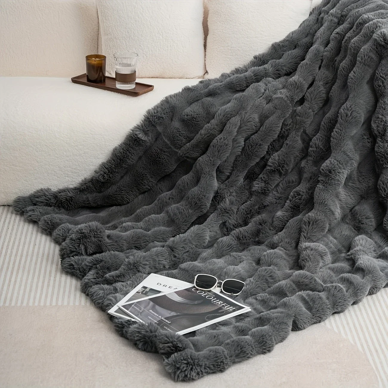 1 PC Faux Rabbit Fur ,Luxury Soft, Warm Bubble Blanket, | Cozy Throw for Bedroom, Guest Room, Living Room,4lb