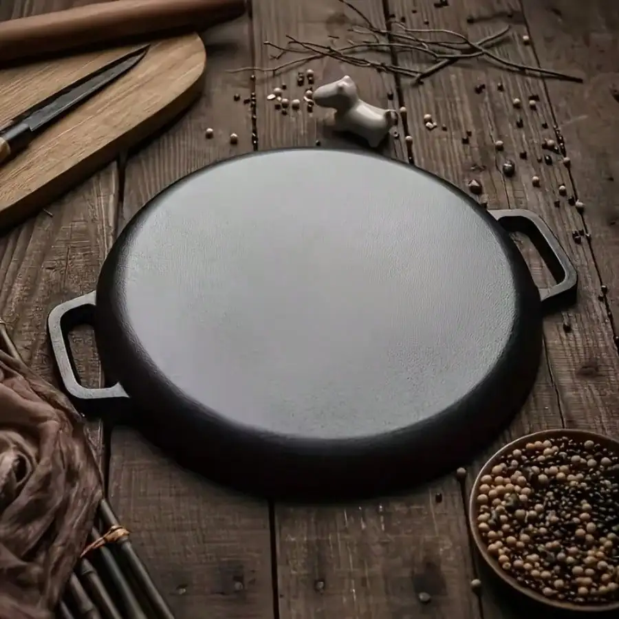 Pre-Seasoned Cast Iron Skillet Pizza Pan, Heavy Duty Round Cast Iron Griddle for Frying, Searing, Baking & Grilling, Versatile Cookware for Stovetop, Oven, Indoor Kitchen, Camping & Outdoor Cooking