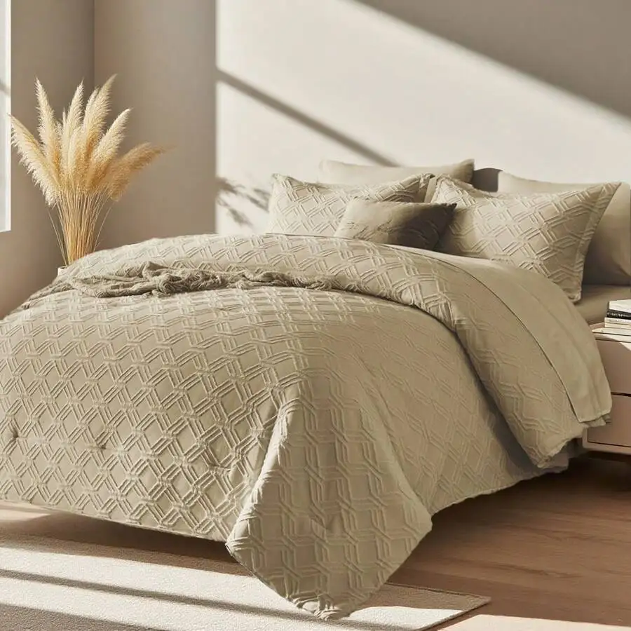 7pcs Simple And Stylish Embossed Comforter Sets Queen, 100% Polyester Lightweight Comfortable Summer Bedding Set, Super Soft And