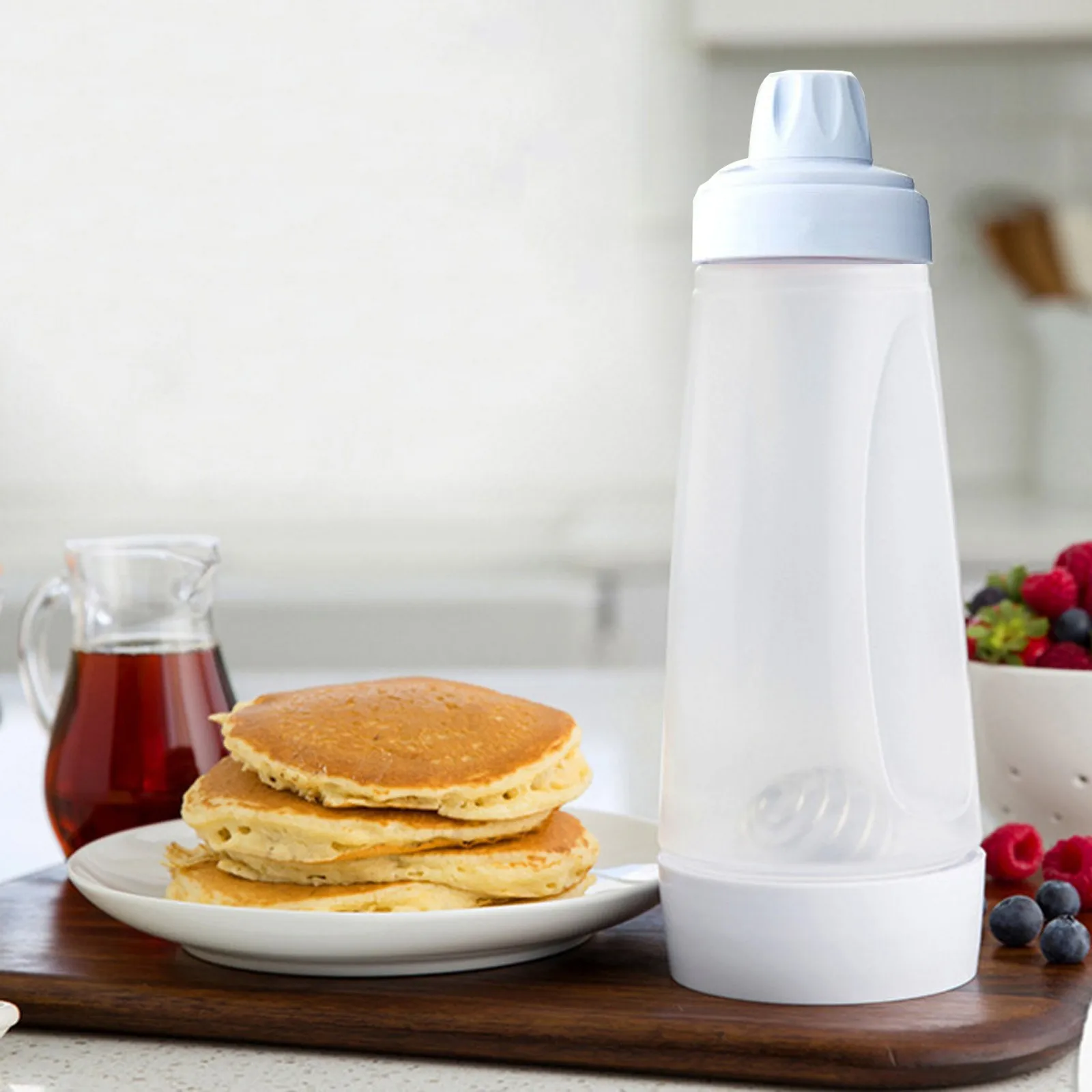 Pancake Batter Mixer Shaker Bottle Built-in Blender Ball & Wire Whisk, Hand Dough Dispenser for Pancakes Cupcakes Muffins Crepes