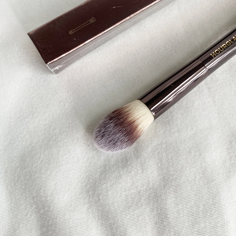 Hourglass AMBIENT LIGHTING EDIT BRUSH Double Ended Powder Highlight Blush Bronzer Makeup Brush Cosmetic Brush
