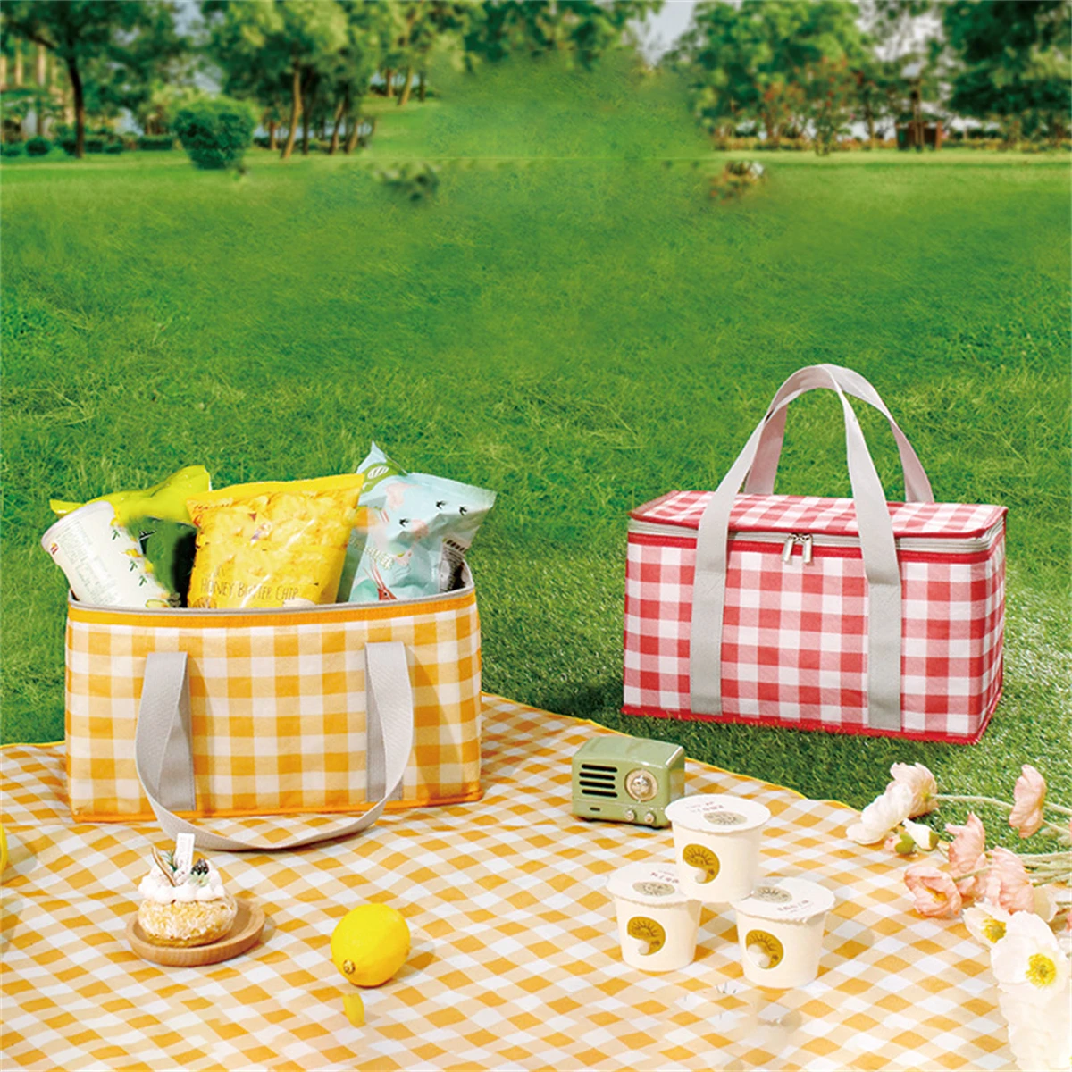 Outdoor portable thickened Insulated handbagstudent spring outing travel camping large capacity checkered picnic bag