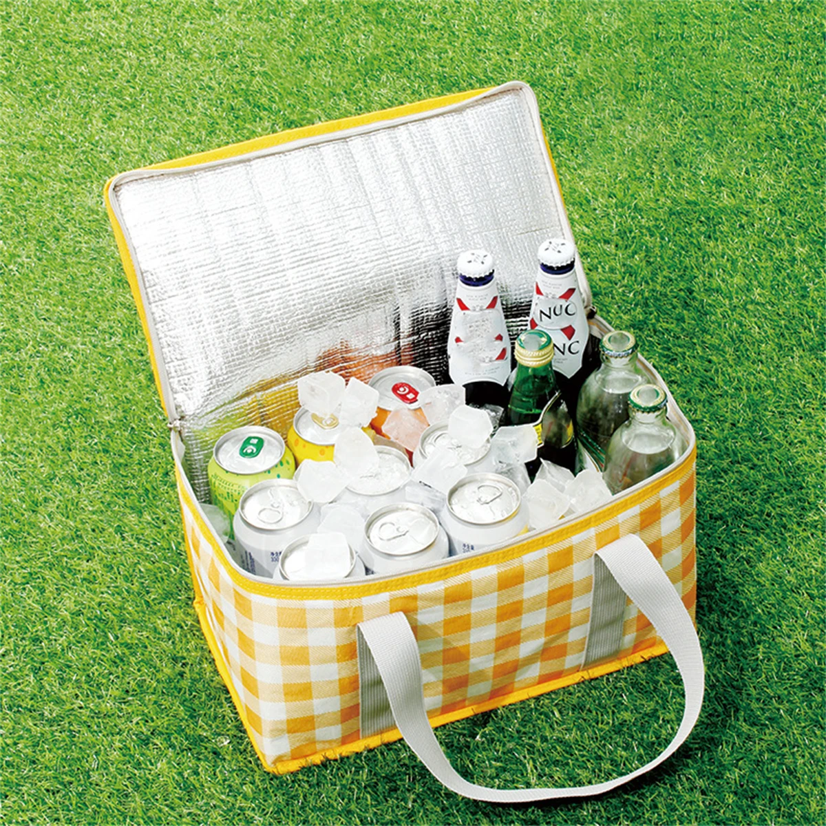 Outdoor portable thickened Insulated handbagstudent spring outing travel camping large capacity checkered picnic bag