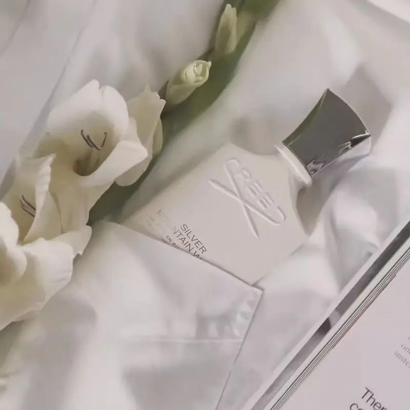 Silver Mountain Water EDP, Fresh citrus, green tea, and musk blend together, creating a clean and crisp urban aroma that is suitable for spring, summer, and light business scenes.
