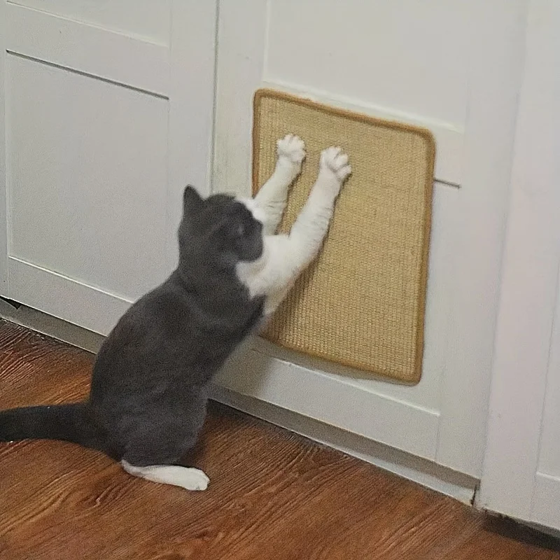 1pcs Sisal Cat Scratching Board Sticks to the Wall Does Not Drop Chips Scratches the Sofa Protection Vertical Claw Grinding Mat