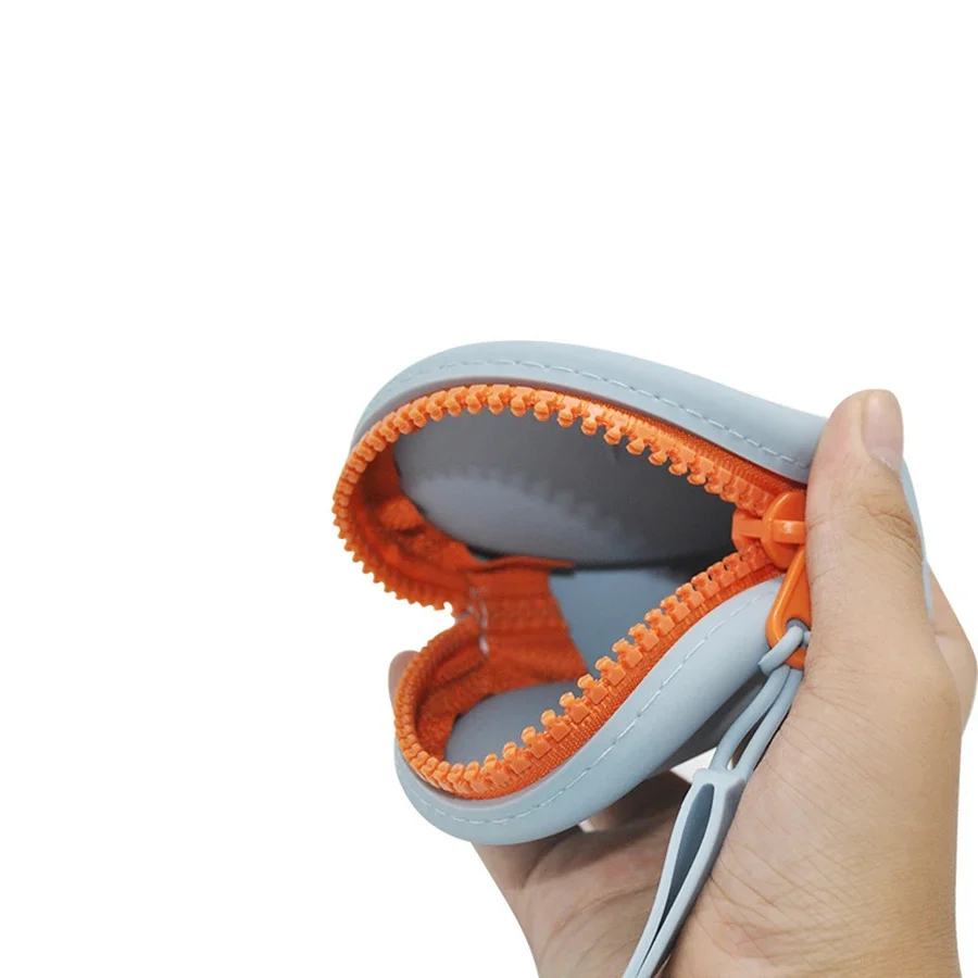 Dog Treat Training Pouch, Portable Silicone Dog Food Treat Pouch with Lanyard and Hook for Outdoor Walking Supply Storage Bag
