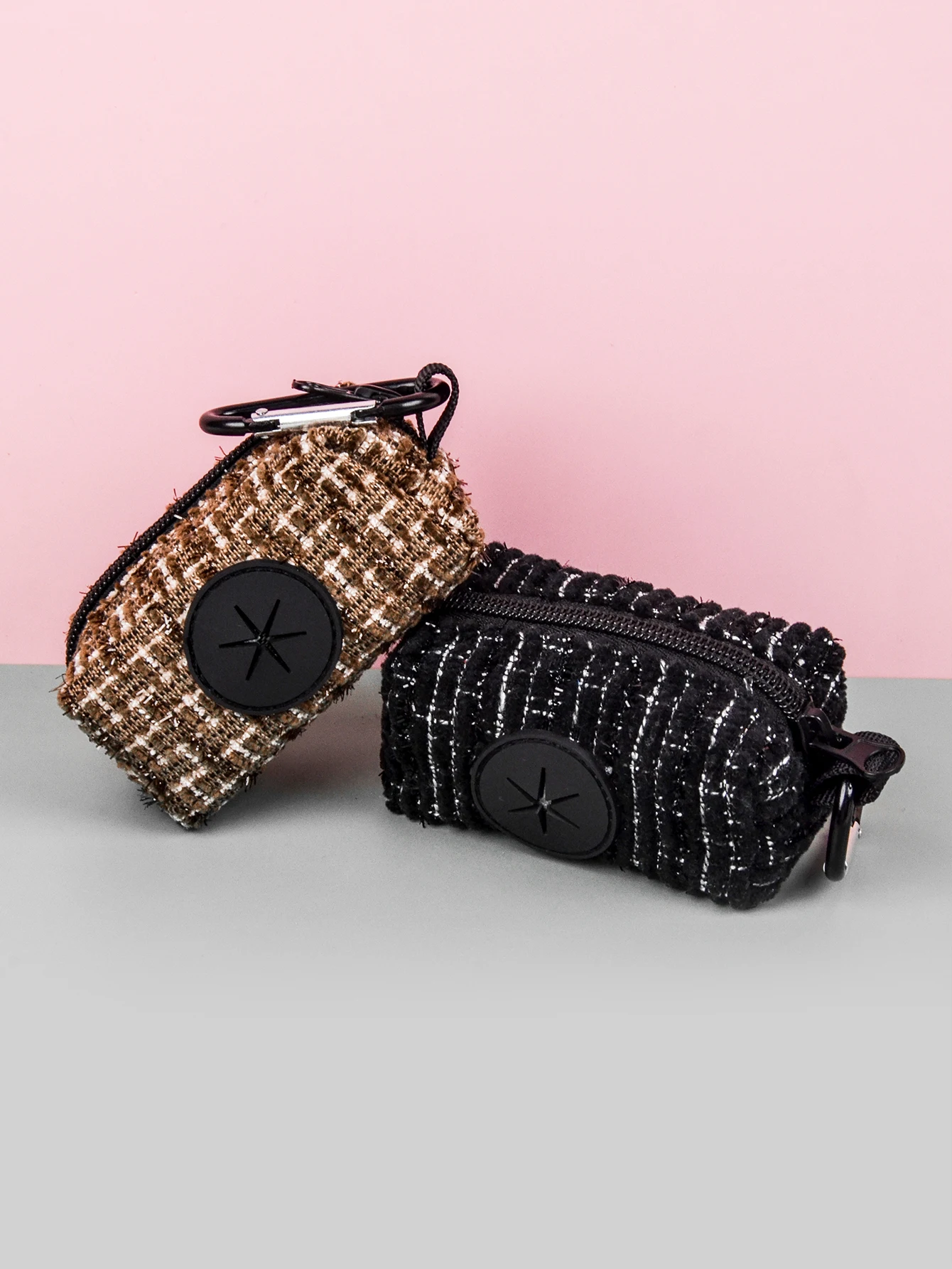 1PCS Fashion Design Pure Color Dog Poop Bag Holder for Leash Attachment(No Poop Bag And Leash)