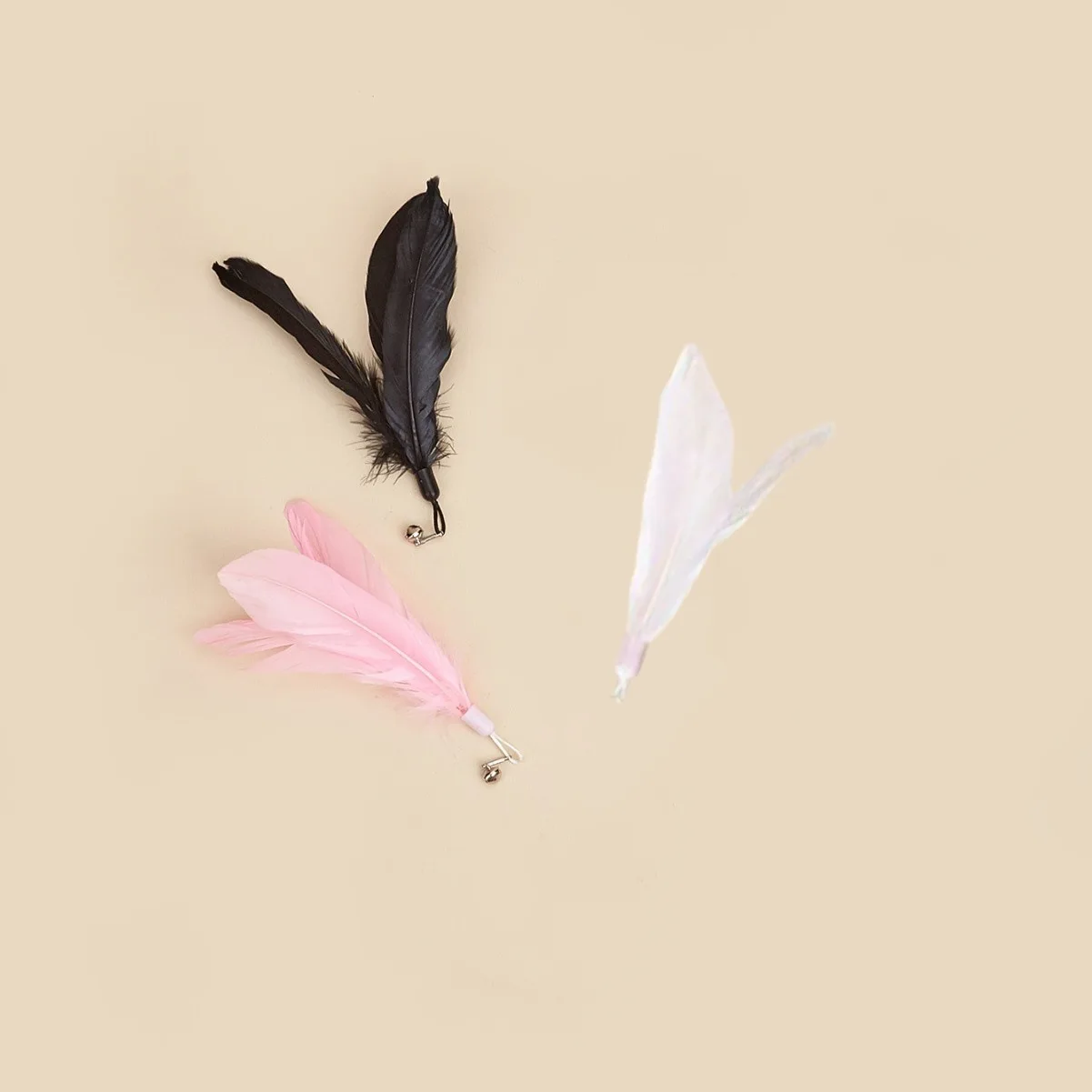Cats Toys Feathers Wand Interactive Toy Kitten Toys with Super Suction Cup Detachable Feather Replacements Cat Accesorios