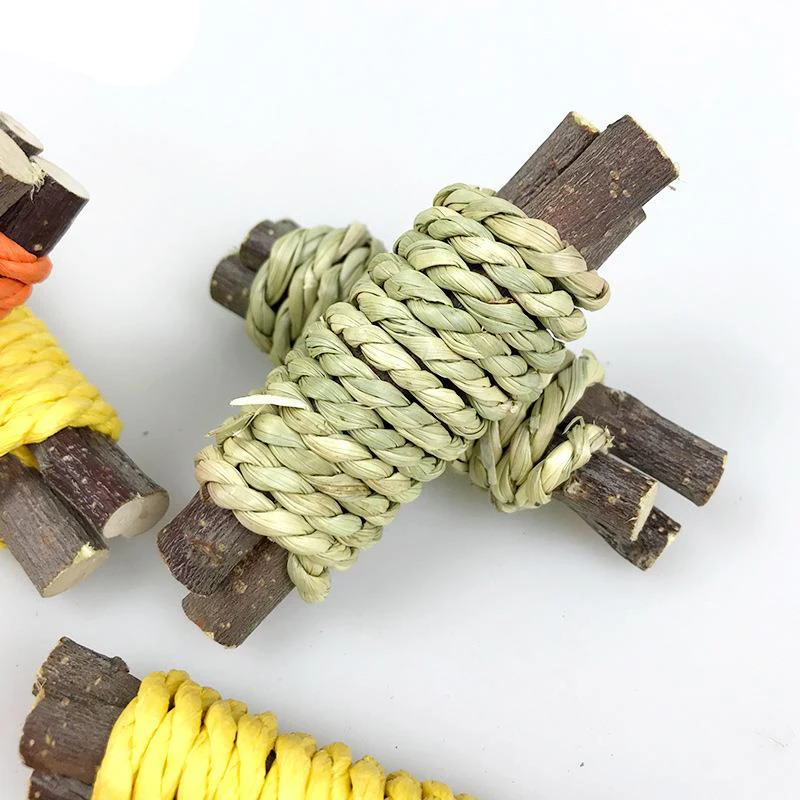 2023 Rabbit Chew Toy Organic Natural Apple Wood Grass Cake Pet Bunny Teeth Grinding Toy For Chinchilla Guinea Pigs Hamsters