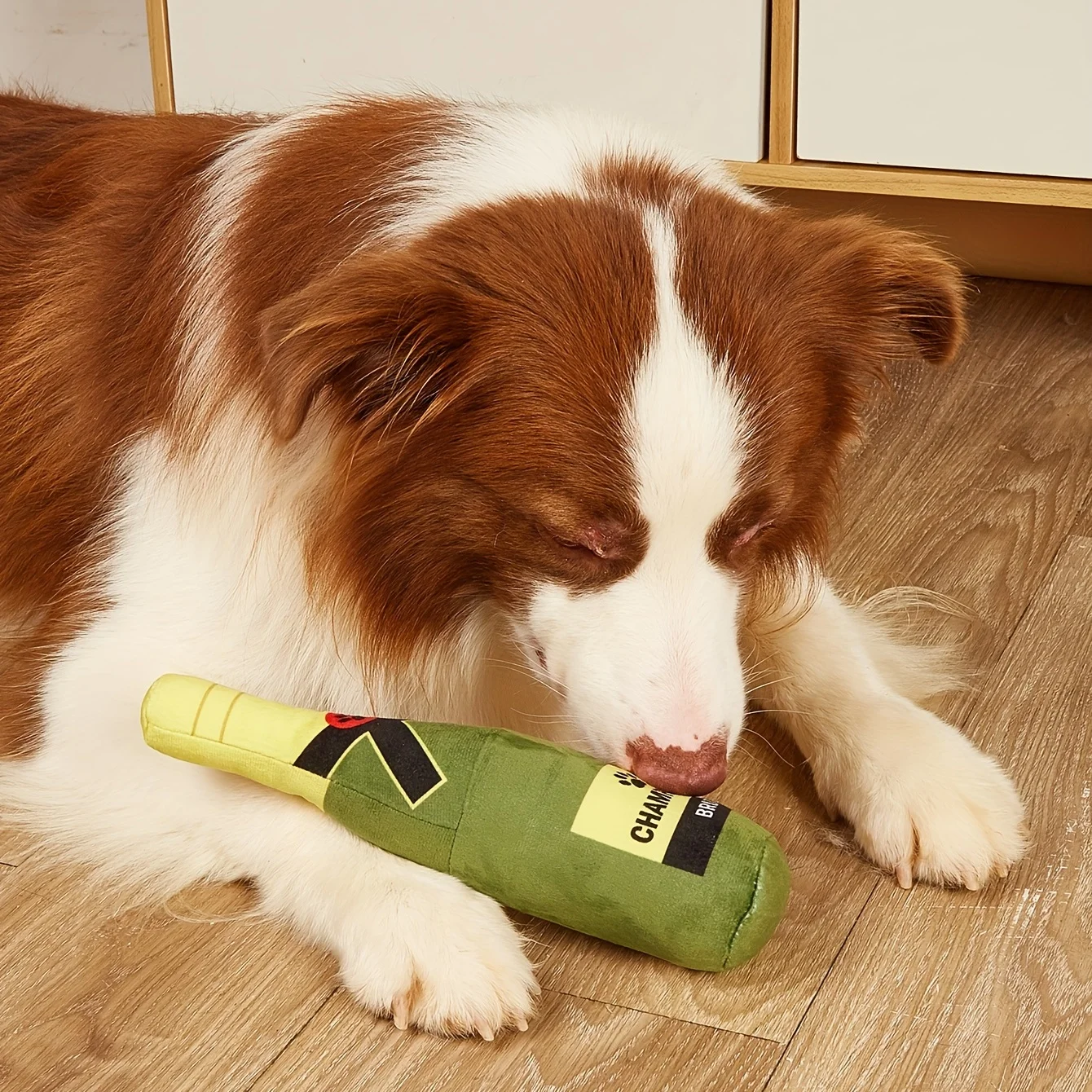 1pc Wine Bottle Design Pet Grinding Teeth Plush Toy, Durable Chew Toy For Dog Interactive Supply