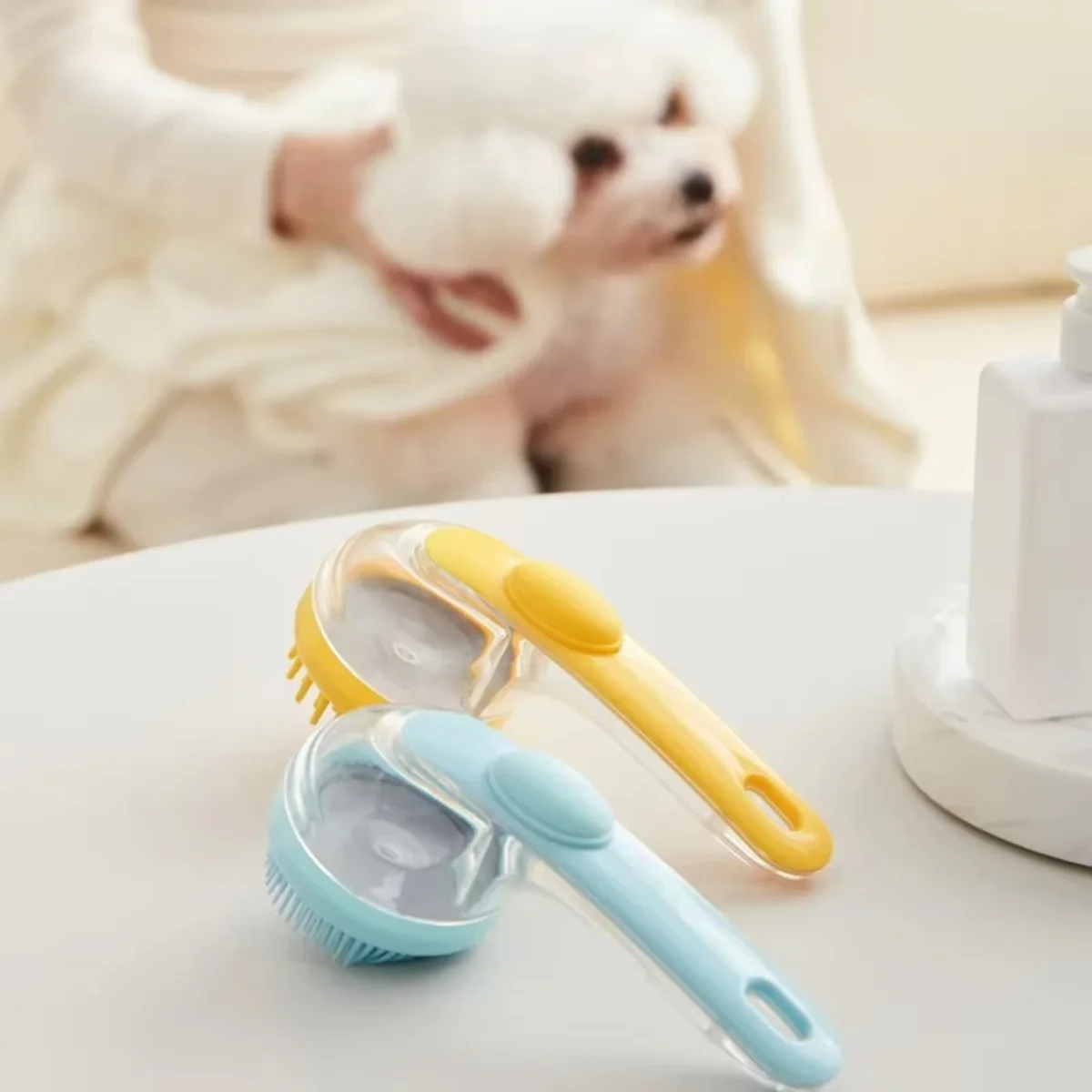 Pet Bathing Brush Long Handle Add‑Liquid Soft Silicone Massage for Dogs & Cats Bath Cleaning Pet Grooming Tool Pet Supplies