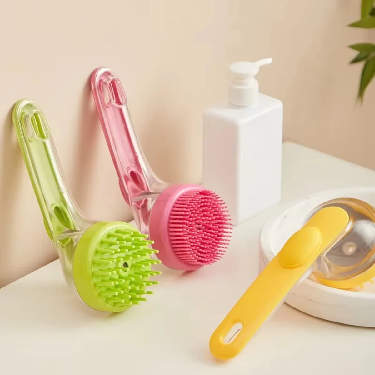 Pet Bathing Brush Long Handle Add‑Liquid Soft Silicone Massage for Dogs & Cats Bath Cleaning Pet Grooming Tool Pet Supplies