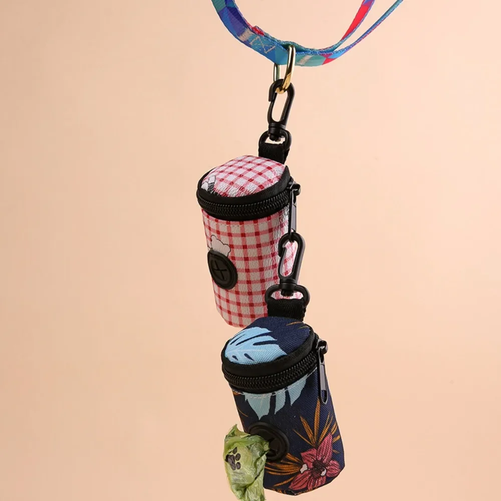 Hangable Dog Poop Bag Dispenser Zipper Dogs Walking Accessory Waste Bag Holder Portable Cute Garbage Bags Organizer Pet Supplies