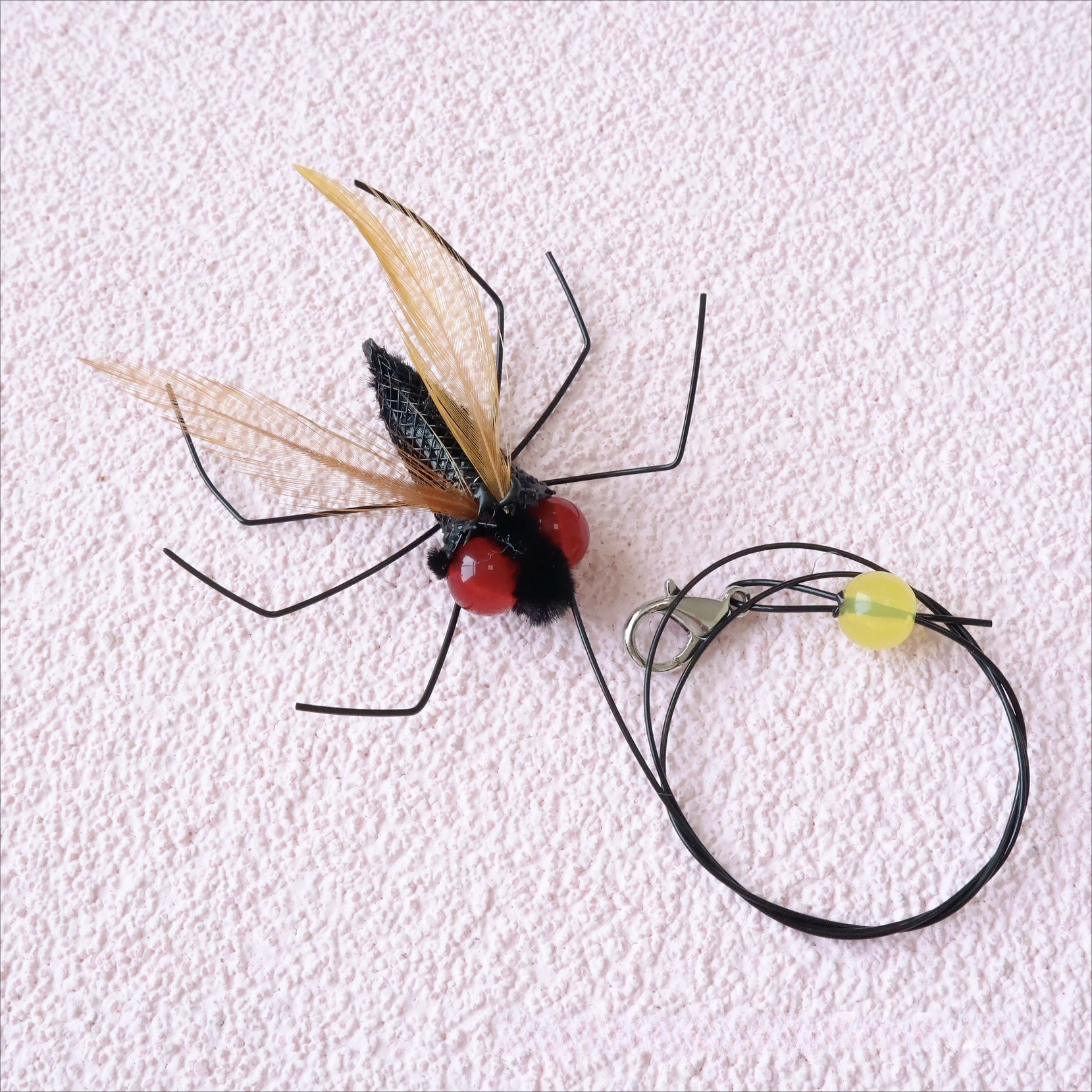 2pcs Random Color Simulation Small Flying Insects Replacement Accessories for Cat Teasers Toys Kitten Feather Toys Pet Supplies