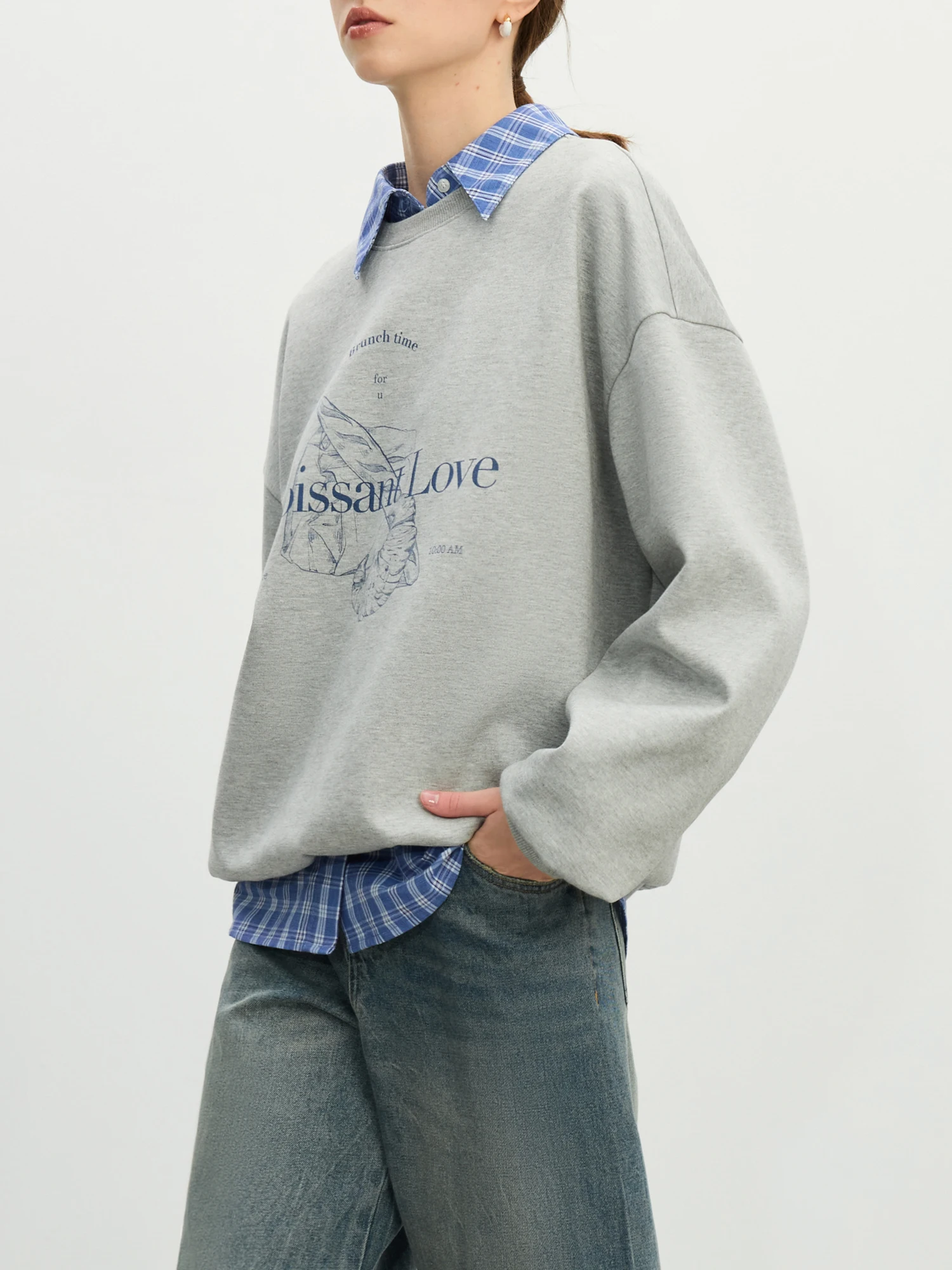 FSLE Grey Hoodless Round Neck Sweatshirt for Women 2025 Spring New Design All-match Casual Loose Top Chic Outfits 25FS11112