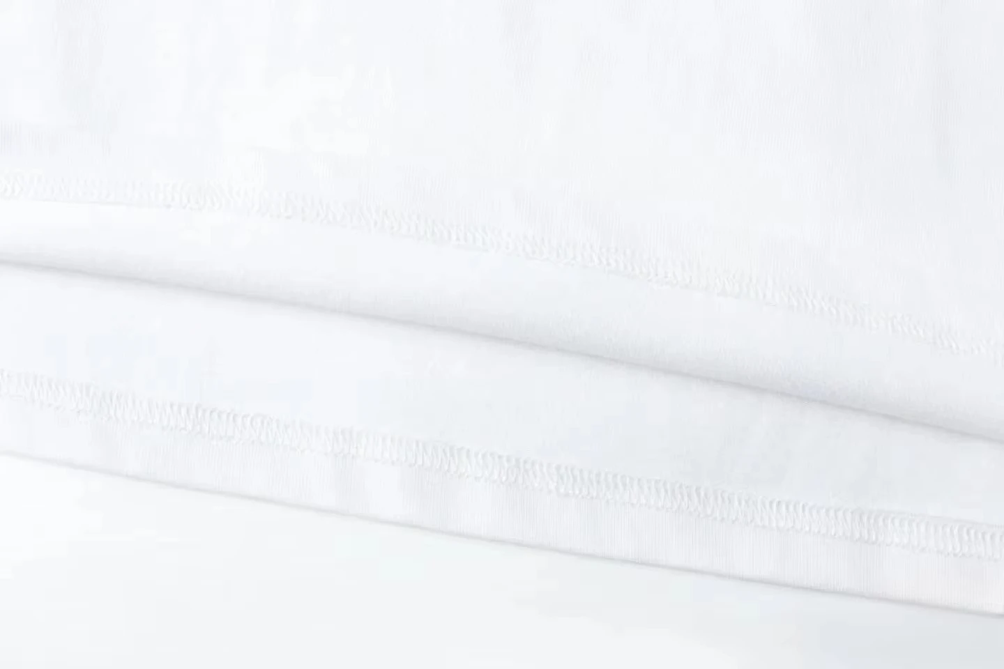 Luxurious brand men's T-shirt, 100% cotton, suitable for both men and women, 2026 summer new style, new design