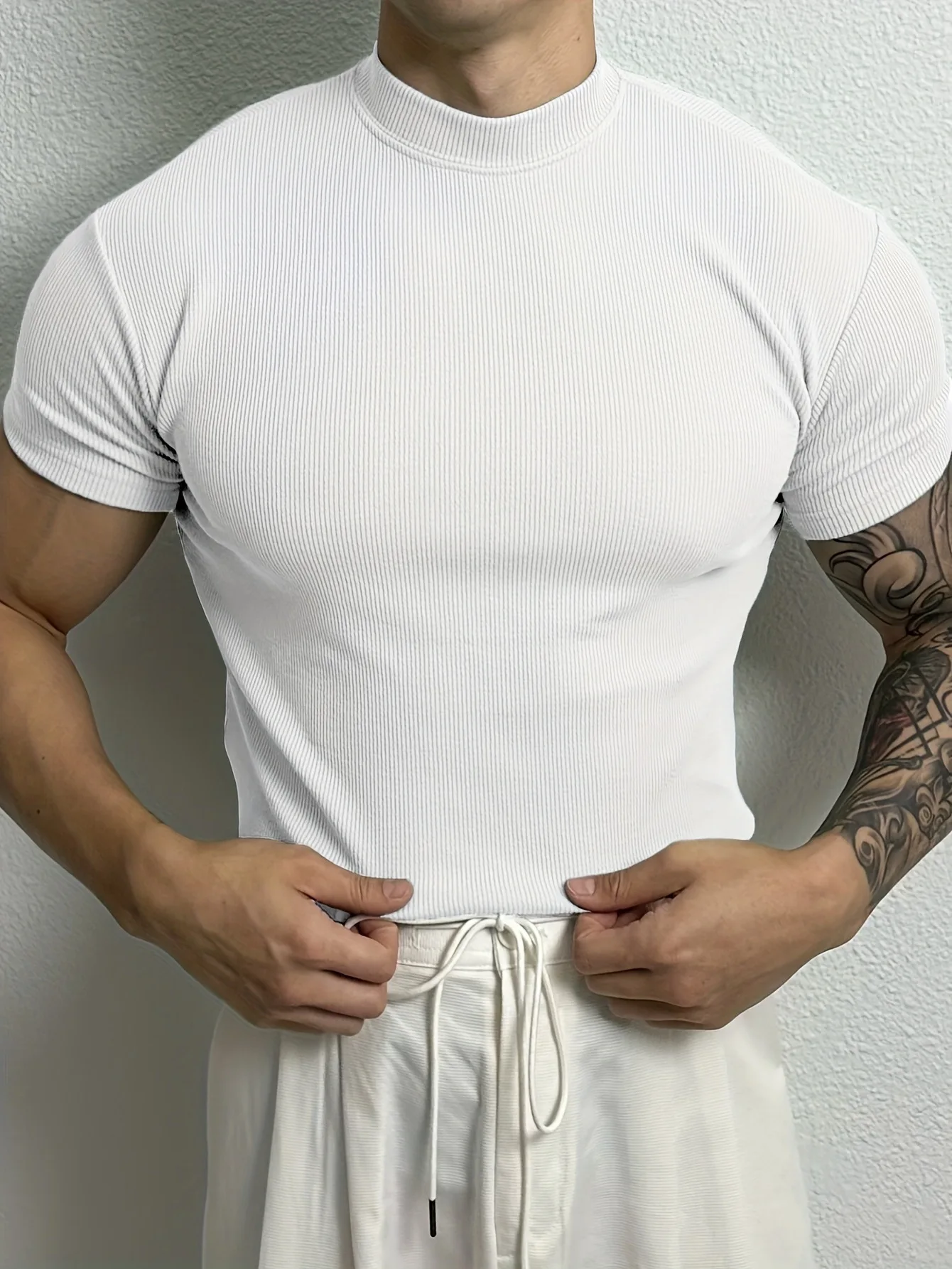 2025 Summer Men's Ribbed Mock Neck T-Shirt Slim Fit Muscle Short Sleeve Breathable Stretchy Casual Fitness Gym Tops