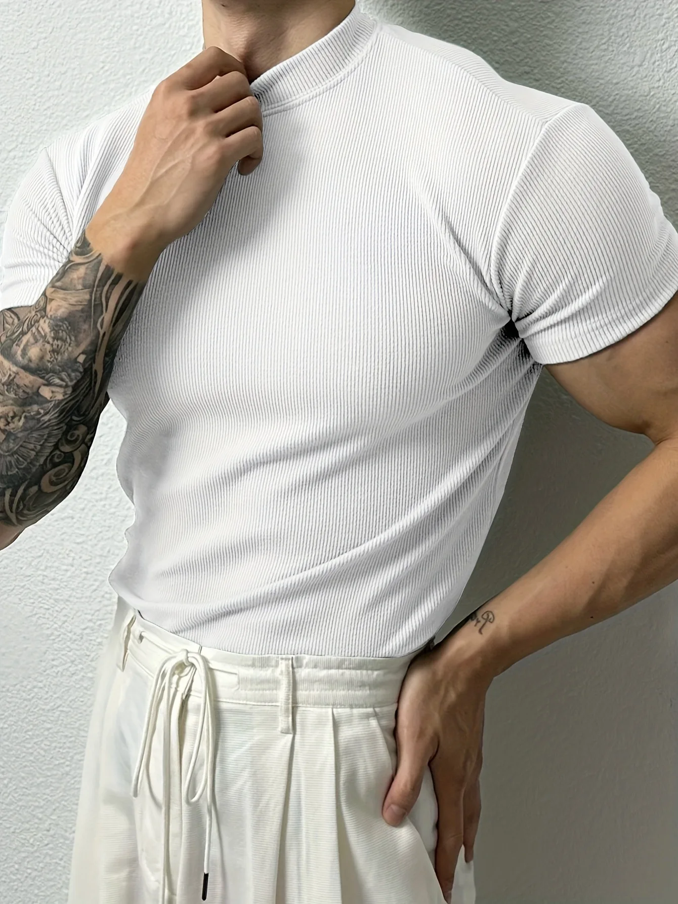 2025 Summer Men's Ribbed Mock Neck T-Shirt Slim Fit Muscle Short Sleeve Breathable Stretchy Casual Fitness Gym Tops