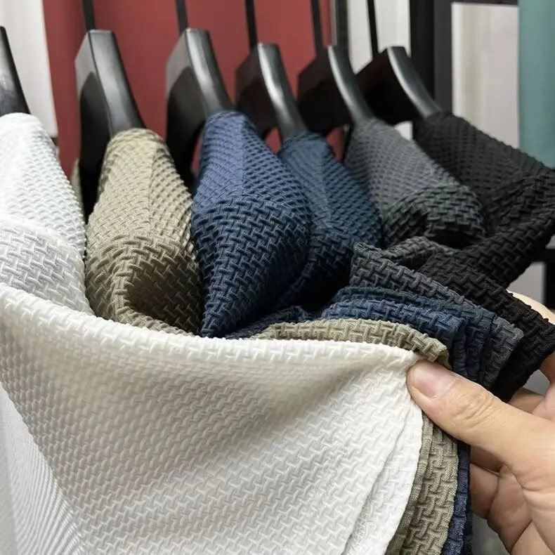 Mesh Ice Silk T-shirt Men's Short sleeved Round Neck New T-sleeved Men's Bottom Shirt Summer Solid Color Men's Top