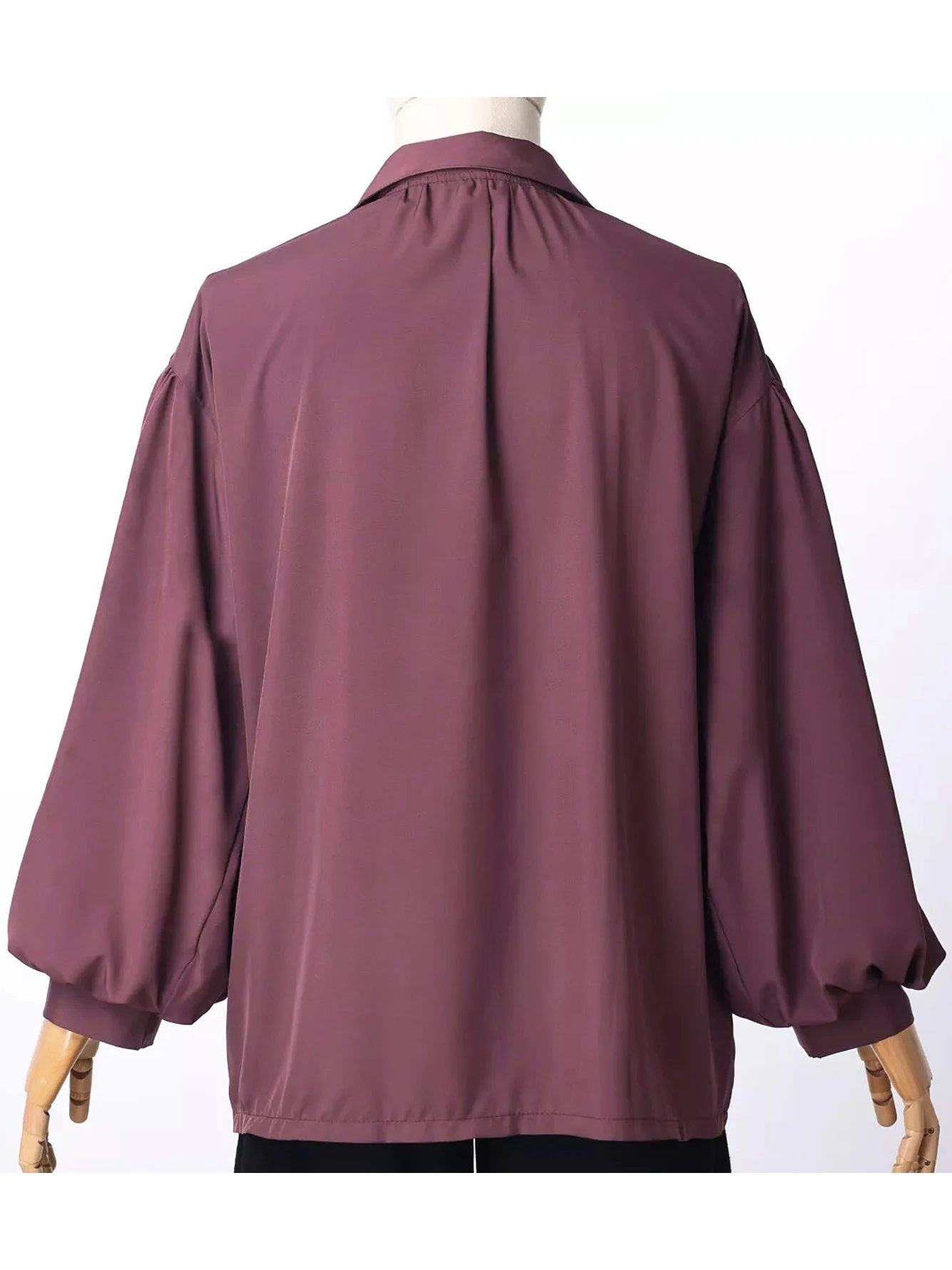 Vintage-Style V-Neck Shirt for Men, Suitable for Pirates, Halloween, Or Vampire Costumes