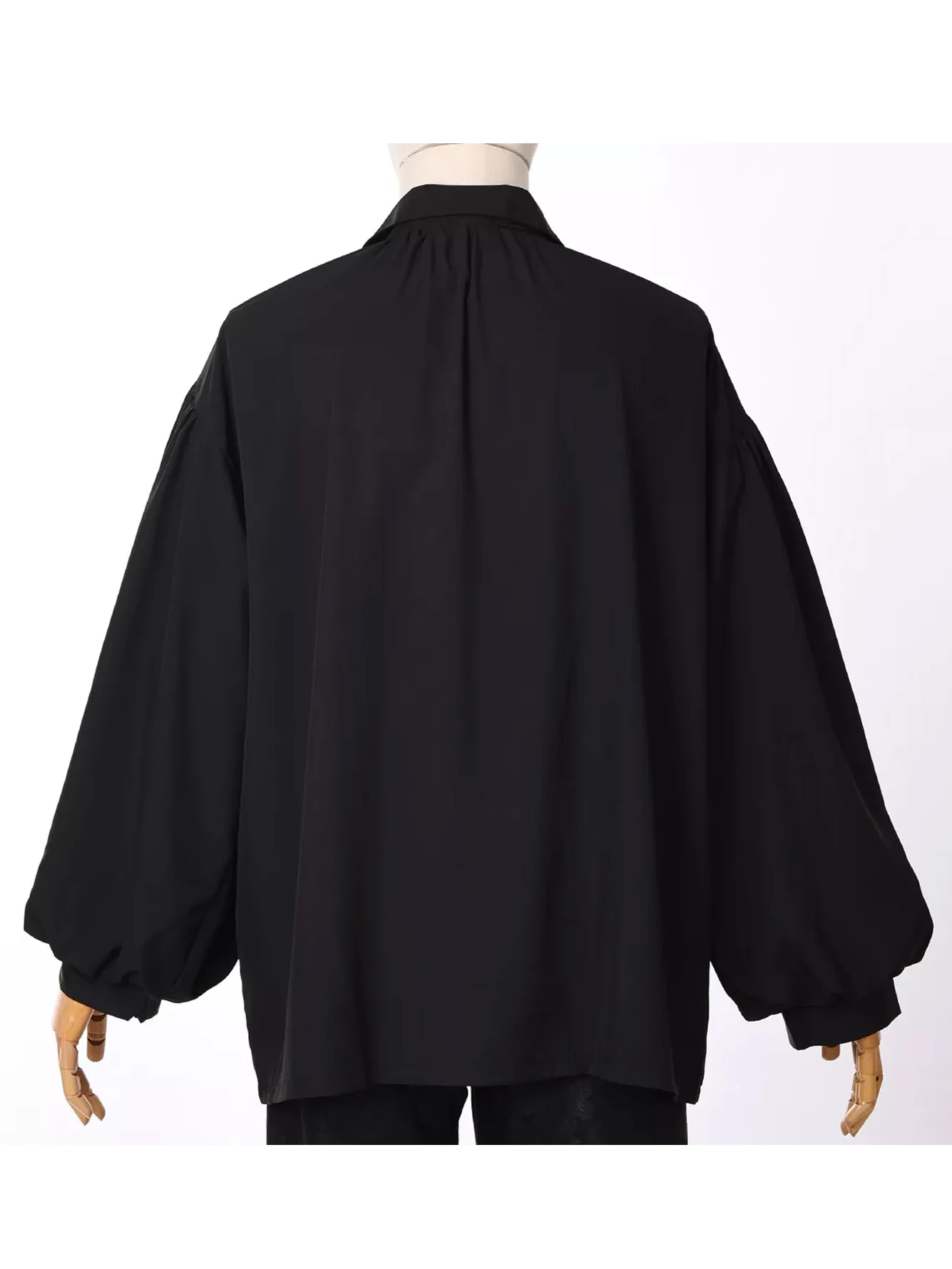Vintage-Style V-Neck Shirt for Men, Suitable for Pirates, Halloween, Or Vampire Costumes