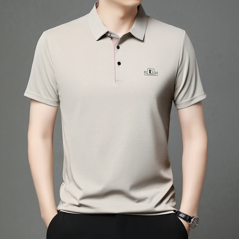 New Men's Business Casual Short Sleeved Shirt with Badge Solid Color Polo Shirt Fashionable Breathable Comfortable Versatile Top