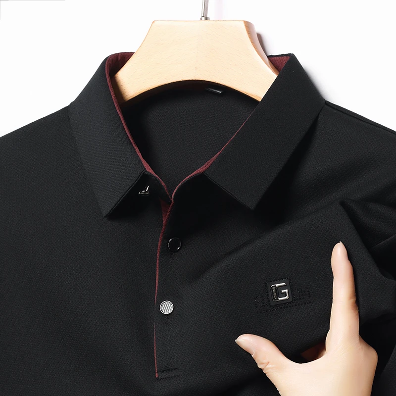 New Men's Business Casual Short Sleeved Shirt with Badge Solid Color Polo Shirt Fashionable Breathable Comfortable Versatile Top