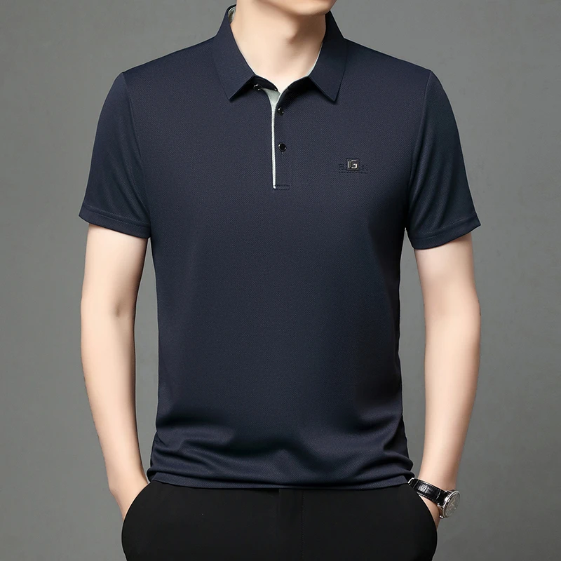 New Men's Business Casual Short Sleeved Shirt with Badge Solid Color Polo Shirt Fashionable Breathable Comfortable Versatile Top
