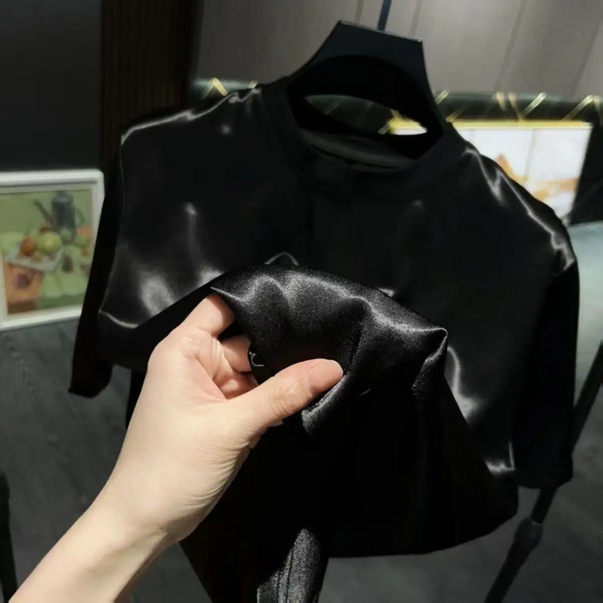 Summer Acetate Satin Men's T-shirt Lightweight Shiny T-shirts for Men Women Skin-Friendly Trendy Premium Beach Comfortable Shirt