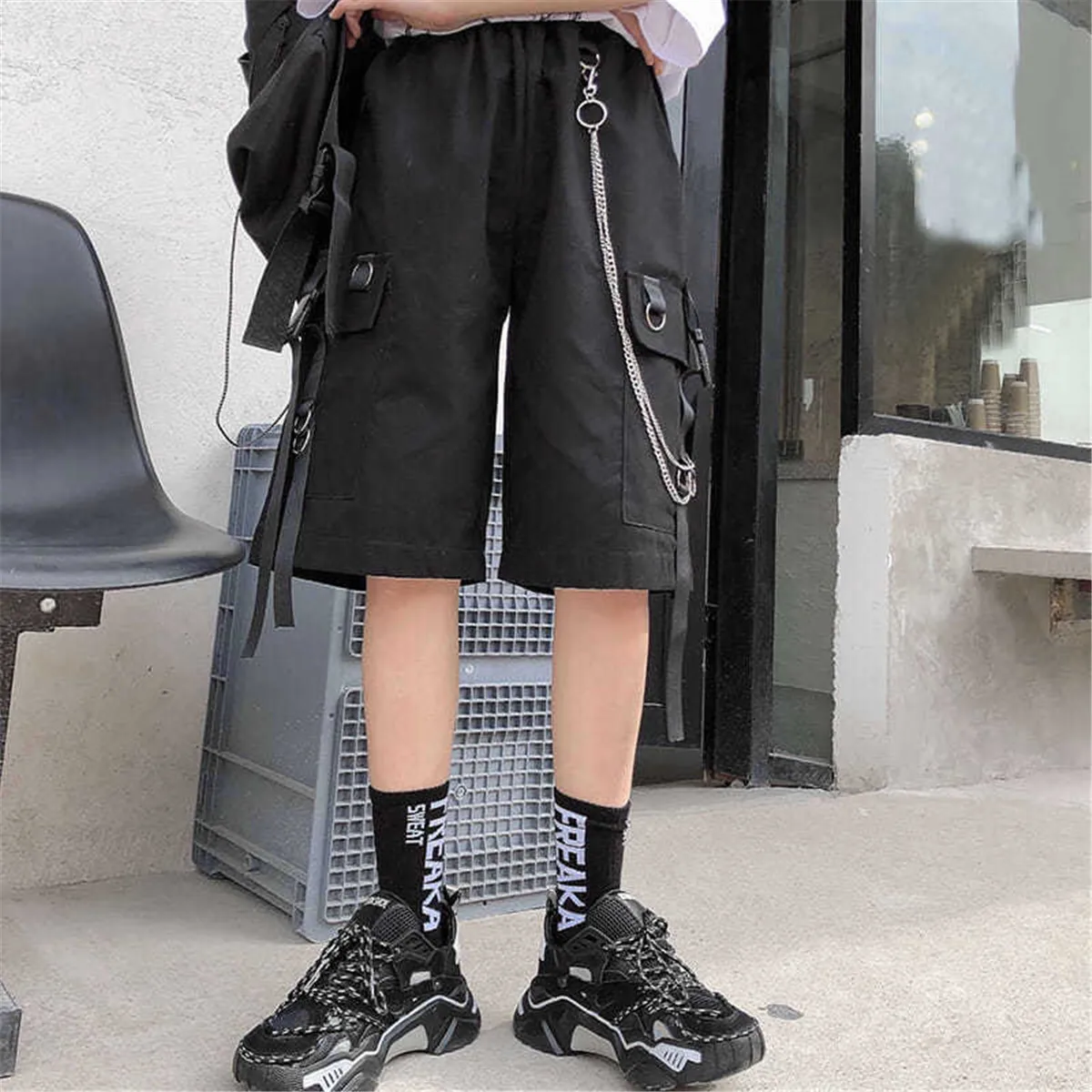2026 Black Shorts With Chain Summer Casual Fashion Boardshort Bermuda Male Drawstring Elastic Waist With Chain Beach Shorts Men