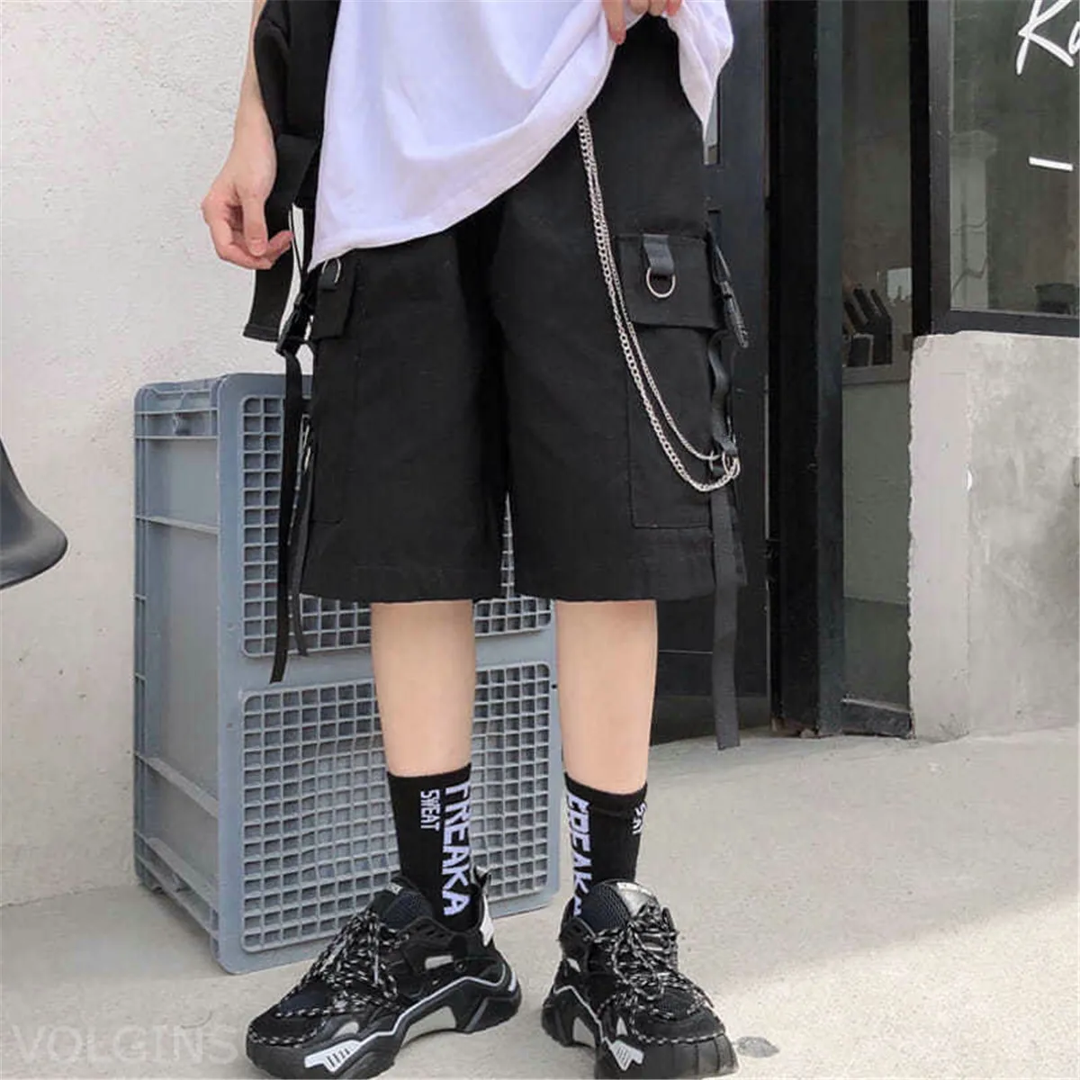 2026 Black Shorts With Chain Summer Casual Fashion Boardshort Bermuda Male Drawstring Elastic Waist With Chain Beach Shorts Men