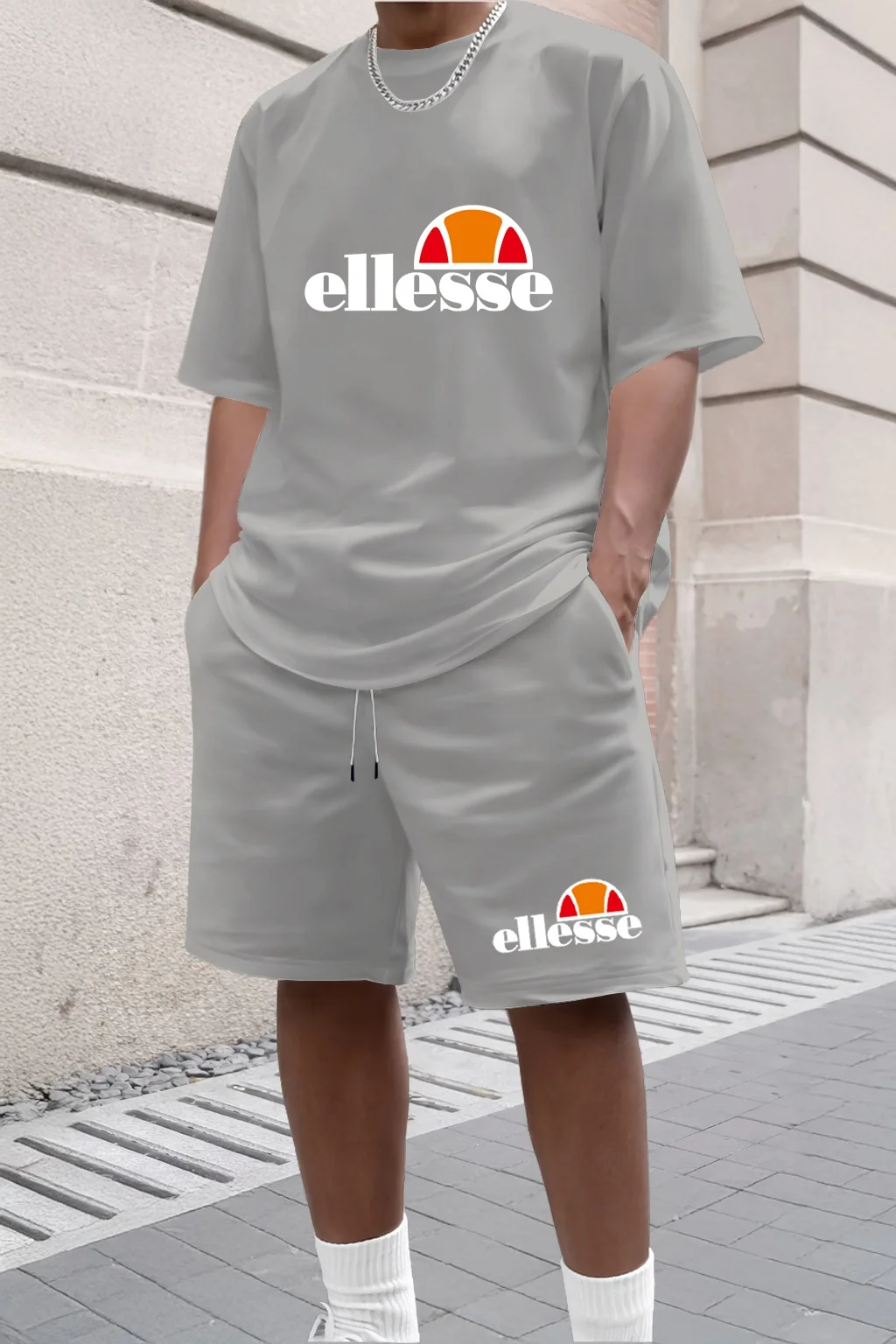 2026 Summer New Men Casual Crew Neck Short Sleeve T-Shirt Shorts 2 Piece Set Simple Style Outdoor Fashion Sport Outfit