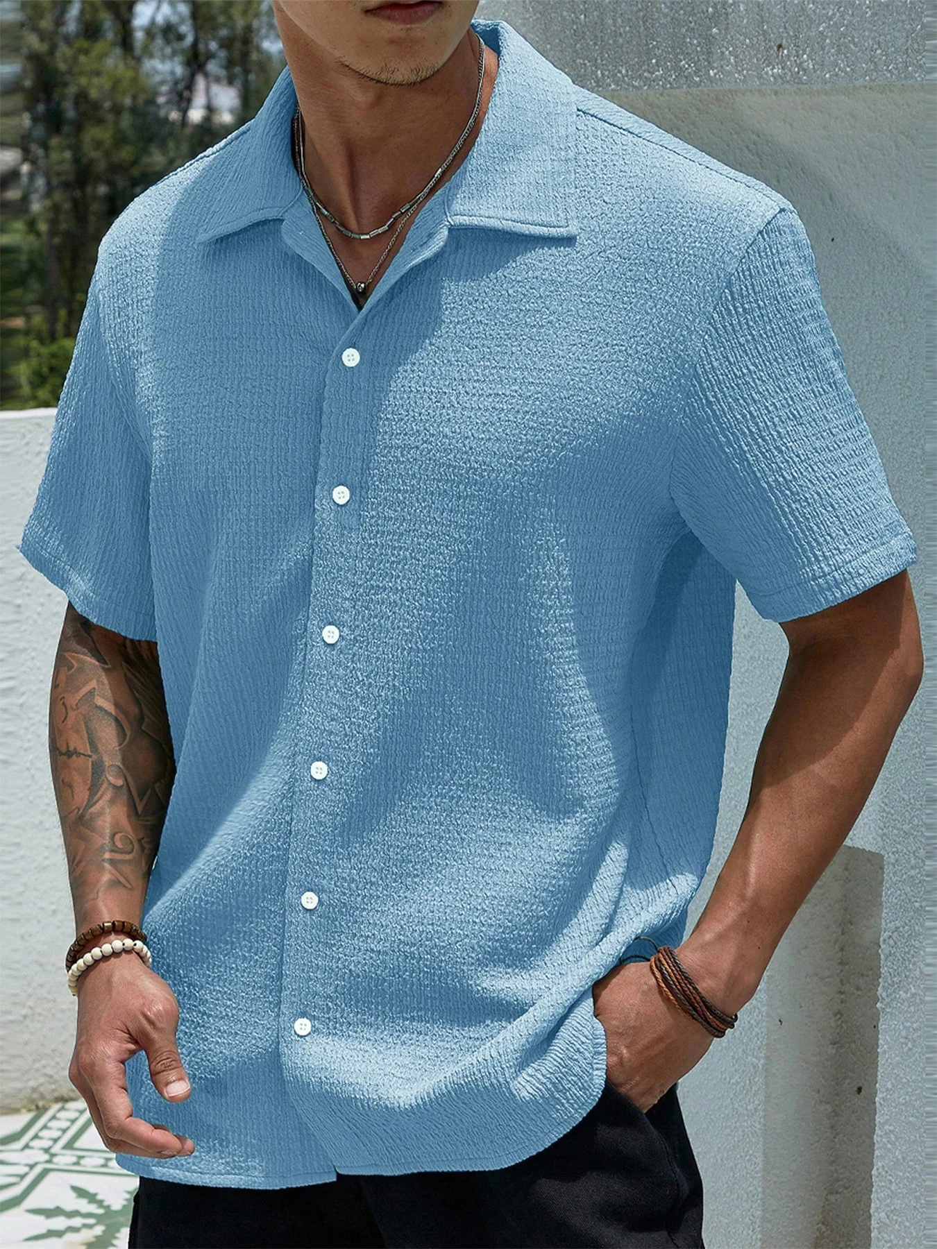 Men's Casual Shirts, Short-Sleeved Men's Shirts, Summer Clothes, Pleated Fabrics, Light and Breathable, Suitable for Queuing for