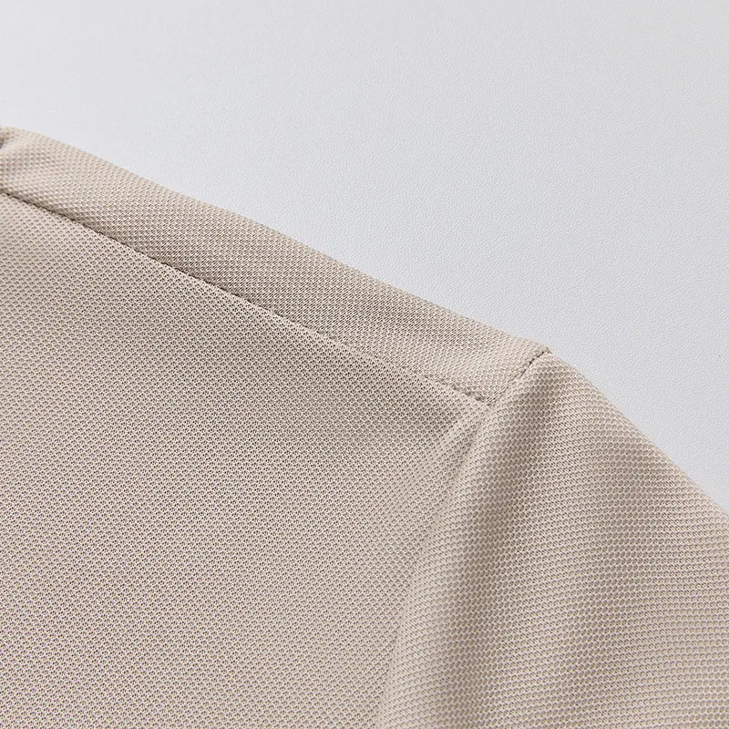 New Men's Business Casual Short Sleeved Shirt with Badge Solid Color Polo Shirt Fashionable Breathable Comfortable Versatile Top