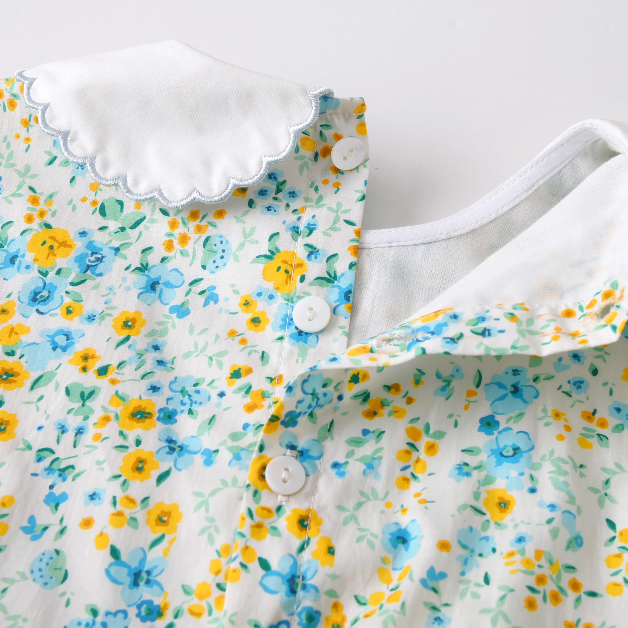 Vintage Floral Hand Smocked Short Sleeve Girl Dress Peter Pan Collar Fashion Kids Girls Dresses Summer Clothing For Baby 2026