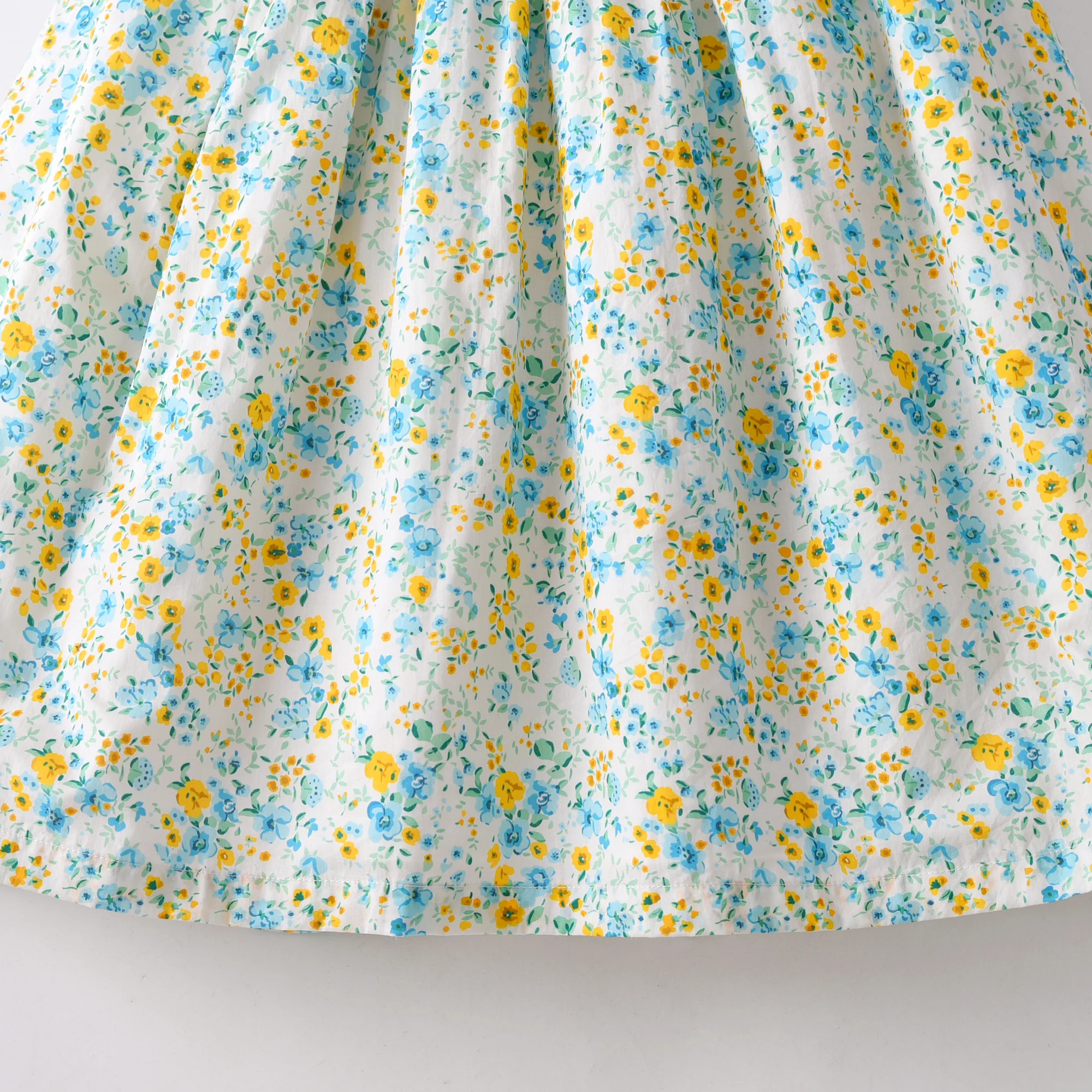 Vintage Floral Hand Smocked Short Sleeve Girl Dress Peter Pan Collar Fashion Kids Girls Dresses Summer Clothing For Baby 2026