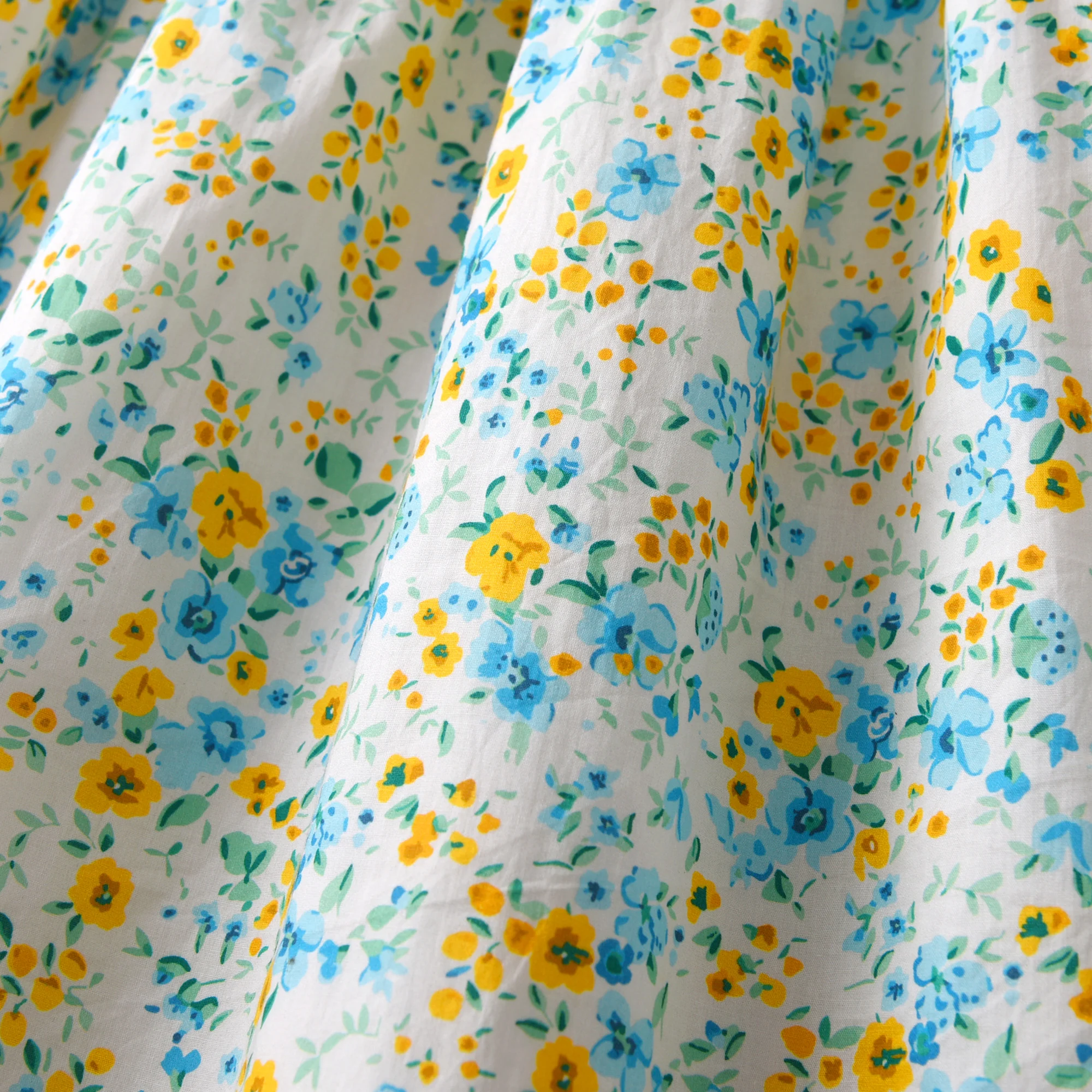 Vintage Floral Hand Smocked Short Sleeve Girl Dress Peter Pan Collar Fashion Kids Girls Dresses Summer Clothing For Baby 2026