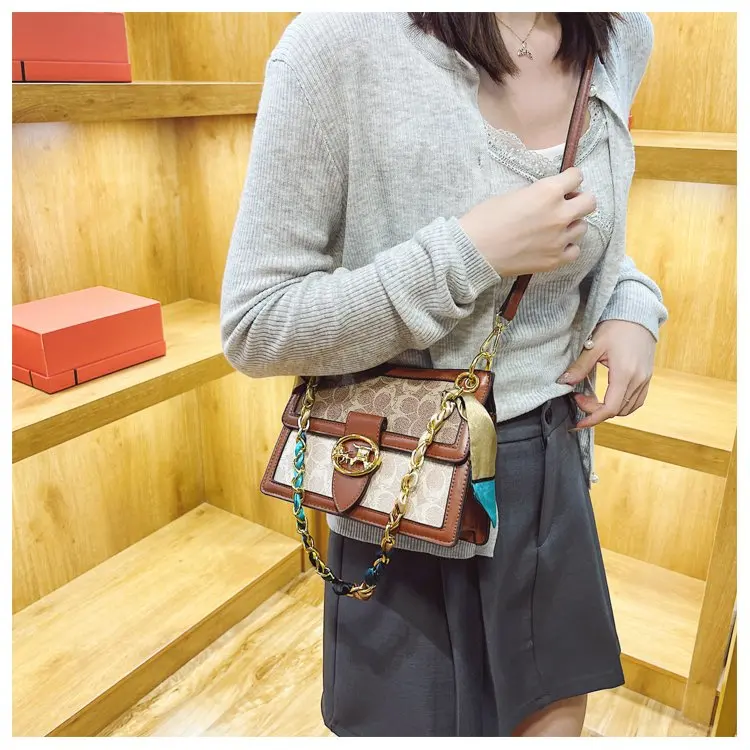 Classic Luxury Diaper Bags Women's Elegant Crossbody Bag Minimalist Designer Shoulder Bag Simple Leather Large Capacity Tote