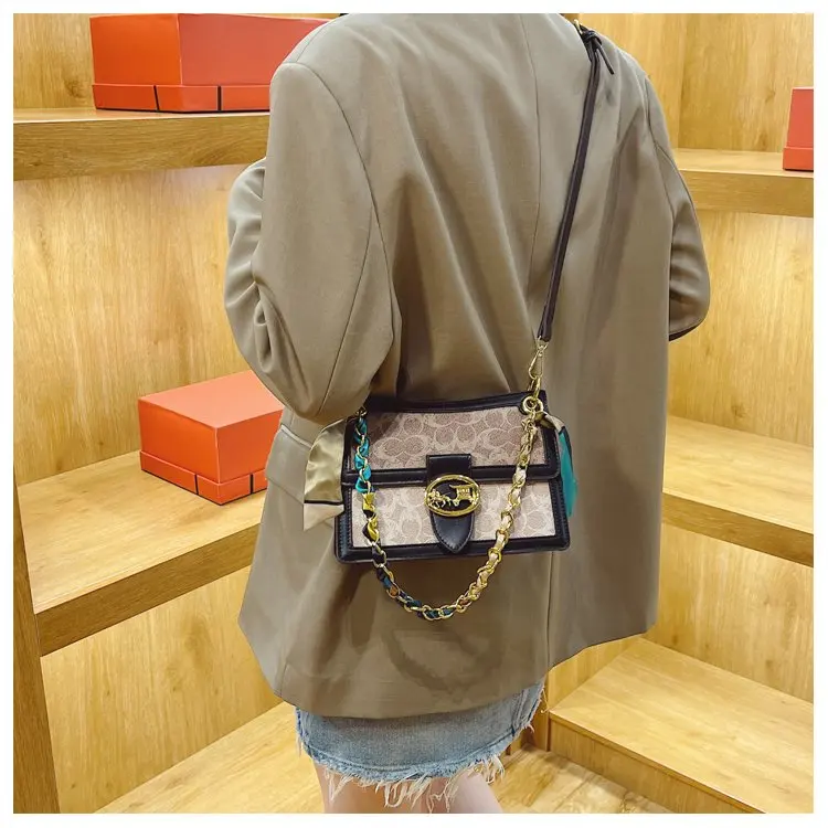 Classic Luxury Diaper Bags Women's Elegant Crossbody Bag Minimalist Designer Shoulder Bag Simple Leather Large Capacity Tote
