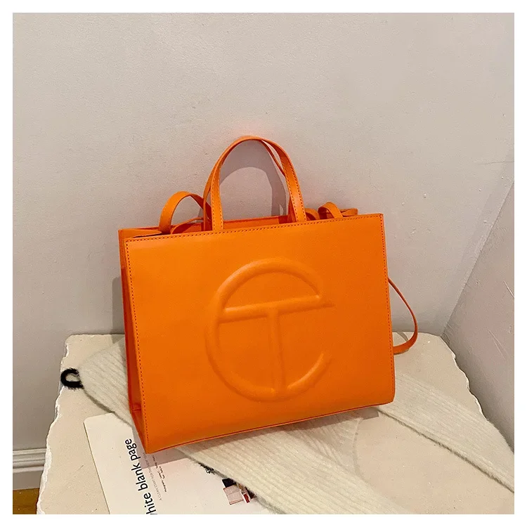2026 Fashion Elegant Classic Paris Diaper Bag Unique Leisure Business Crossbody Purse for Women Daily Commute Work