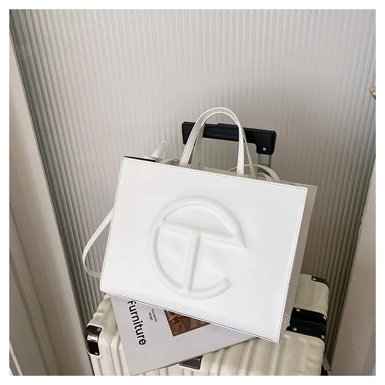 2026 Fashion Elegant Classic Paris Diaper Bag Unique Leisure Business Crossbody Purse for Women Daily Commute Work