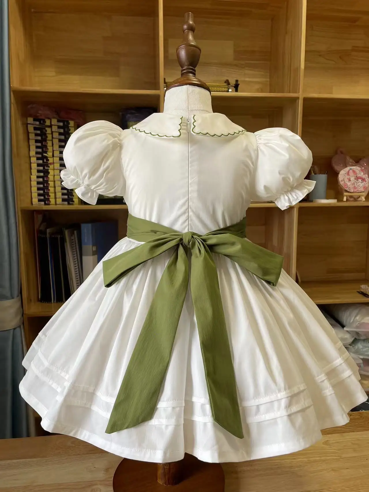 Baby Girl Summer Autumn White Deer Embroidery Vintage Spanish Princess Ball Gown Dress with headwear for Eid Party Casual B339