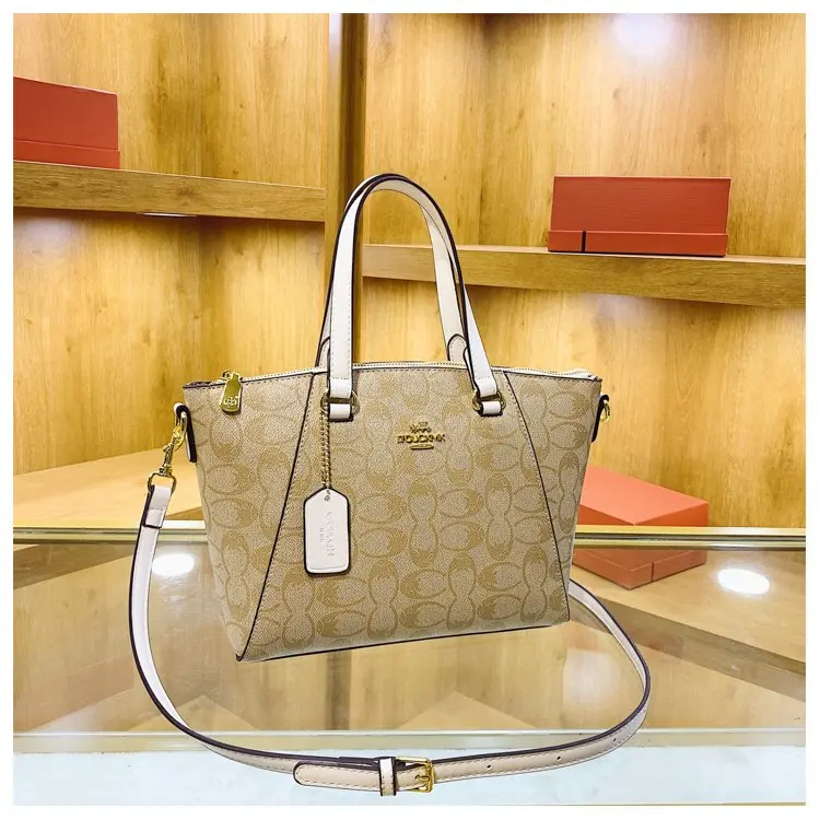 Iconic Messenger Designer Diaper Bag For Women Luxury Leather Tote Elegant Crossbody Bag Stylish Fashion