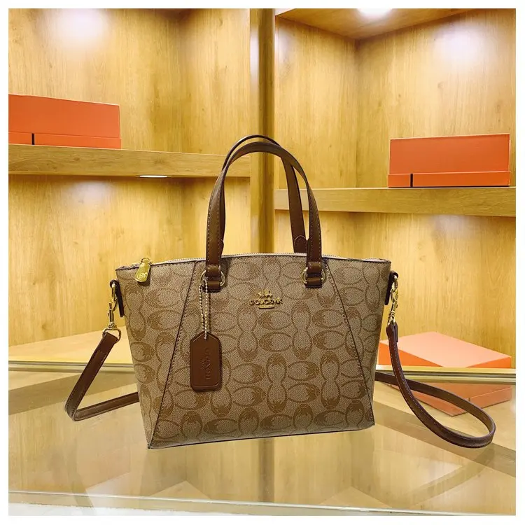 Iconic Messenger Designer Diaper Bag For Women Luxury Leather Tote Elegant Crossbody Bag Stylish Fashion
